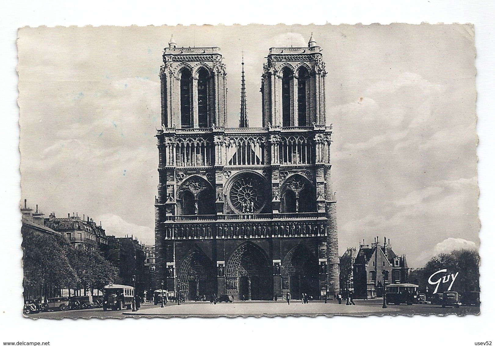 CPSM Paris - Notre-Dame Et Le Parvis - Notre Dame De Paris