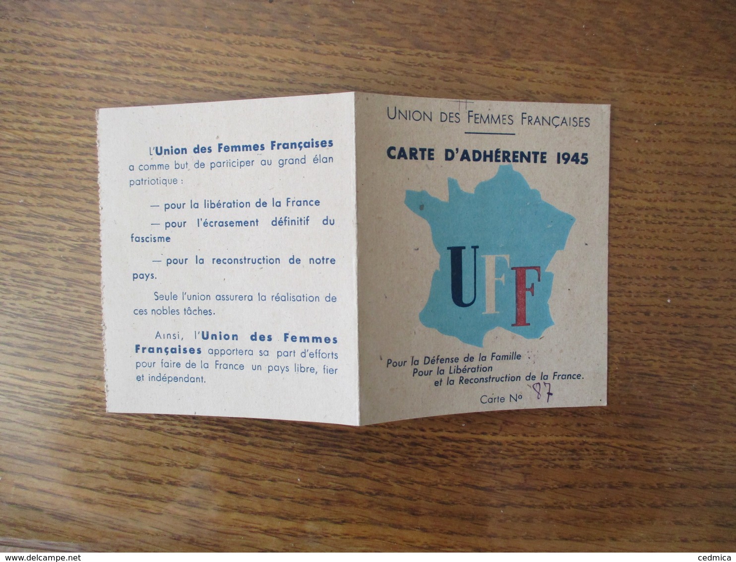 UNION DES FEMMES FRANCAISES POUR LA DEFENSE DE LA FAMILLE, LA LIBERATION ET RECONSTRUCTION DE LA FRANCE CARTE1945 TIMBRE - Documents Historiques