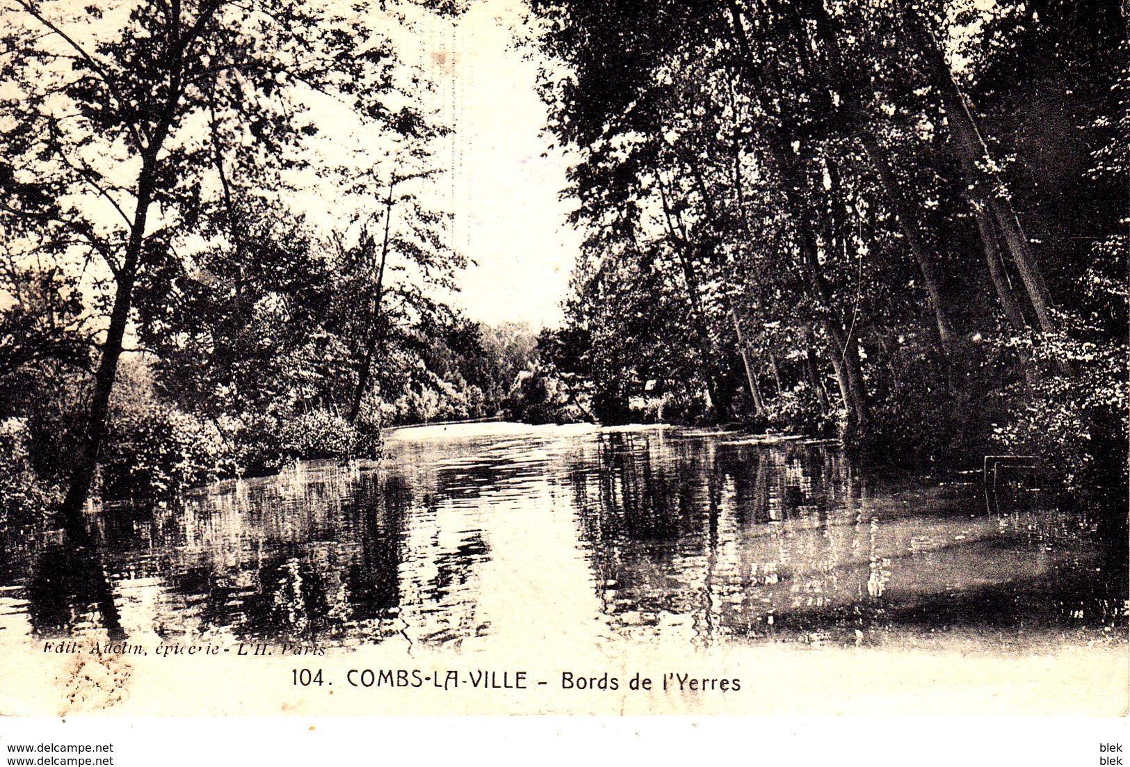 77 . Seine Et Marne .  Combs La Ville . Bords De L' Yerres . - Combs La Ville