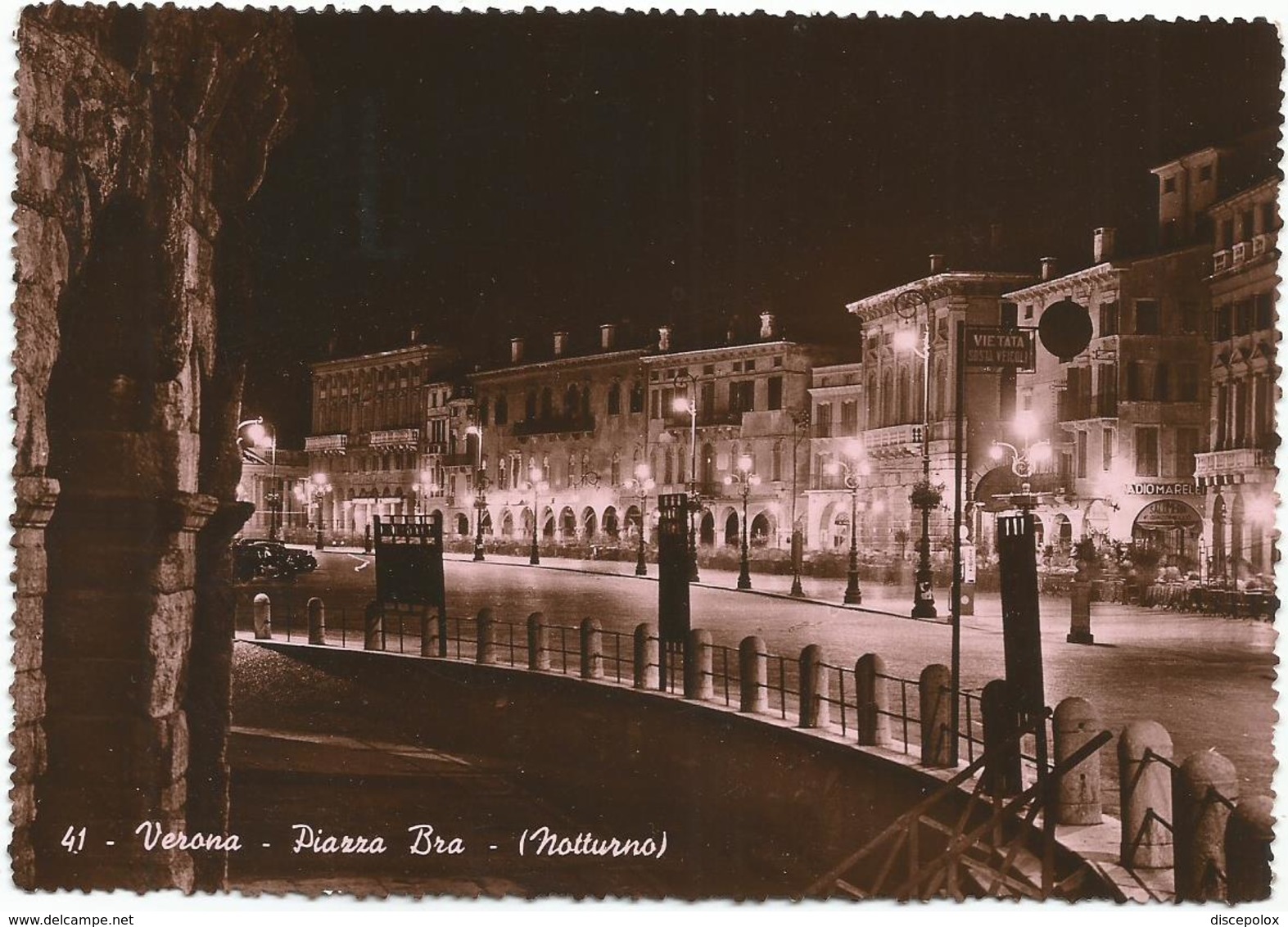 W2581 Verona - Piazza Bra - Notturno Notte Nuit Night Nacht Noche / Viaggiata 1951 - Verona