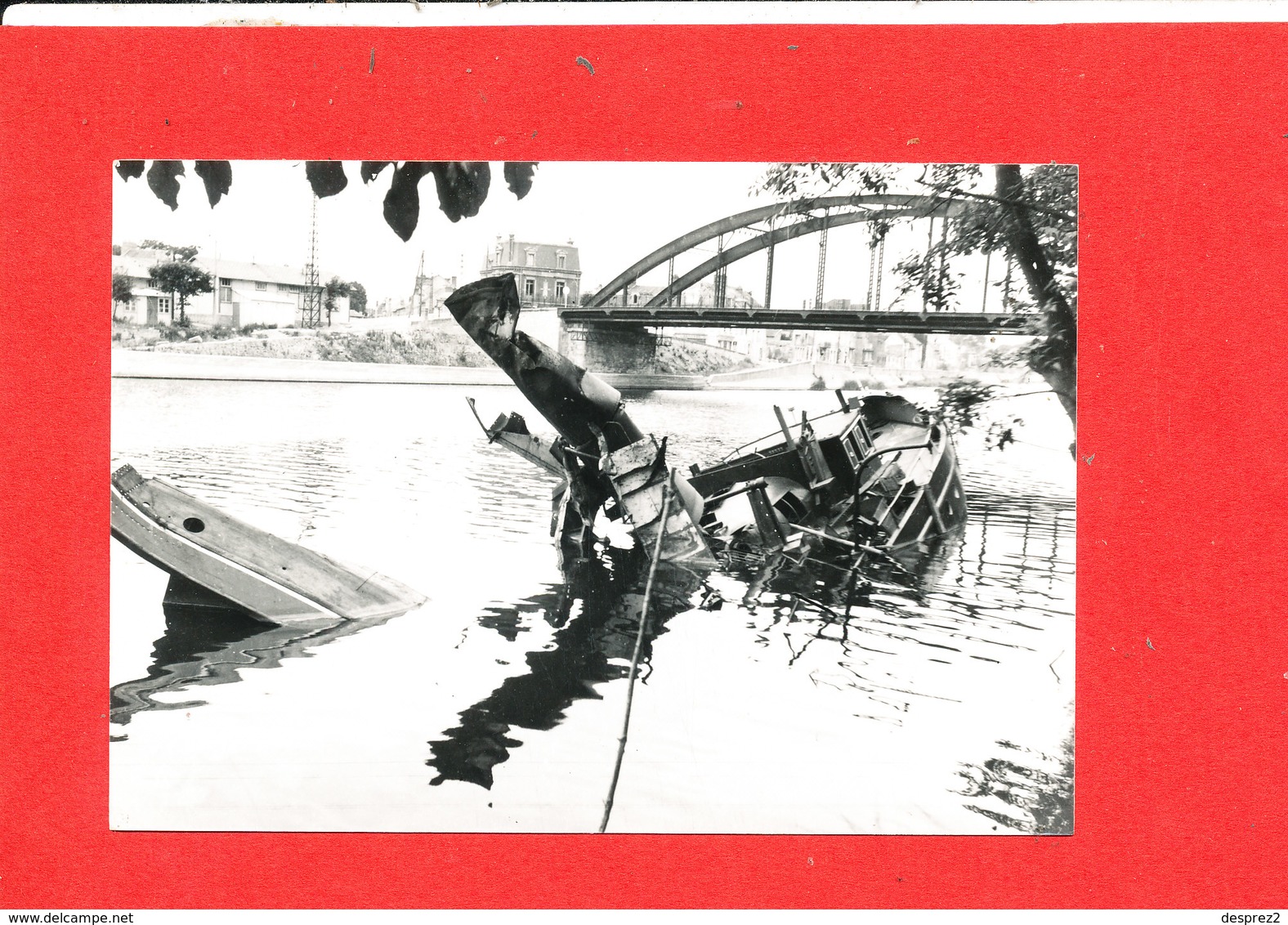 Bateau Coulé Epave Lieu A Définir - Bateaux