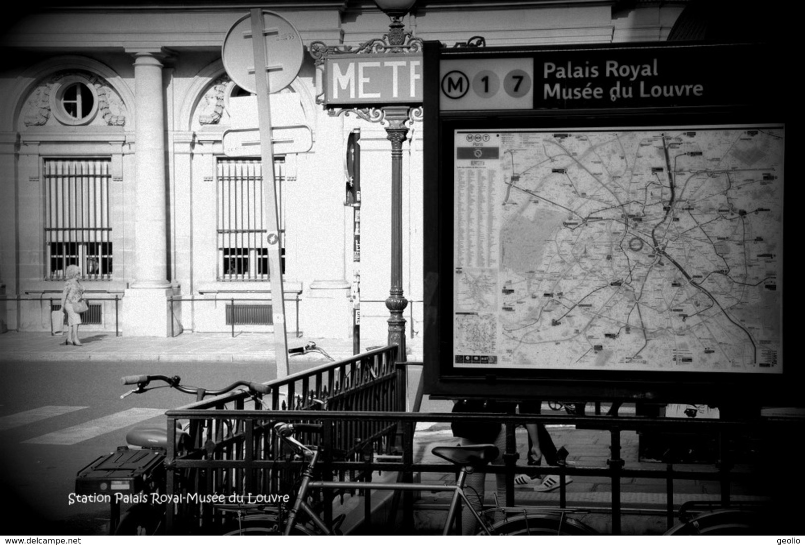 PARIS-Métro-Station Palais Royal-Musée Du Louvre (Edition à Tirage Limité) - Subway