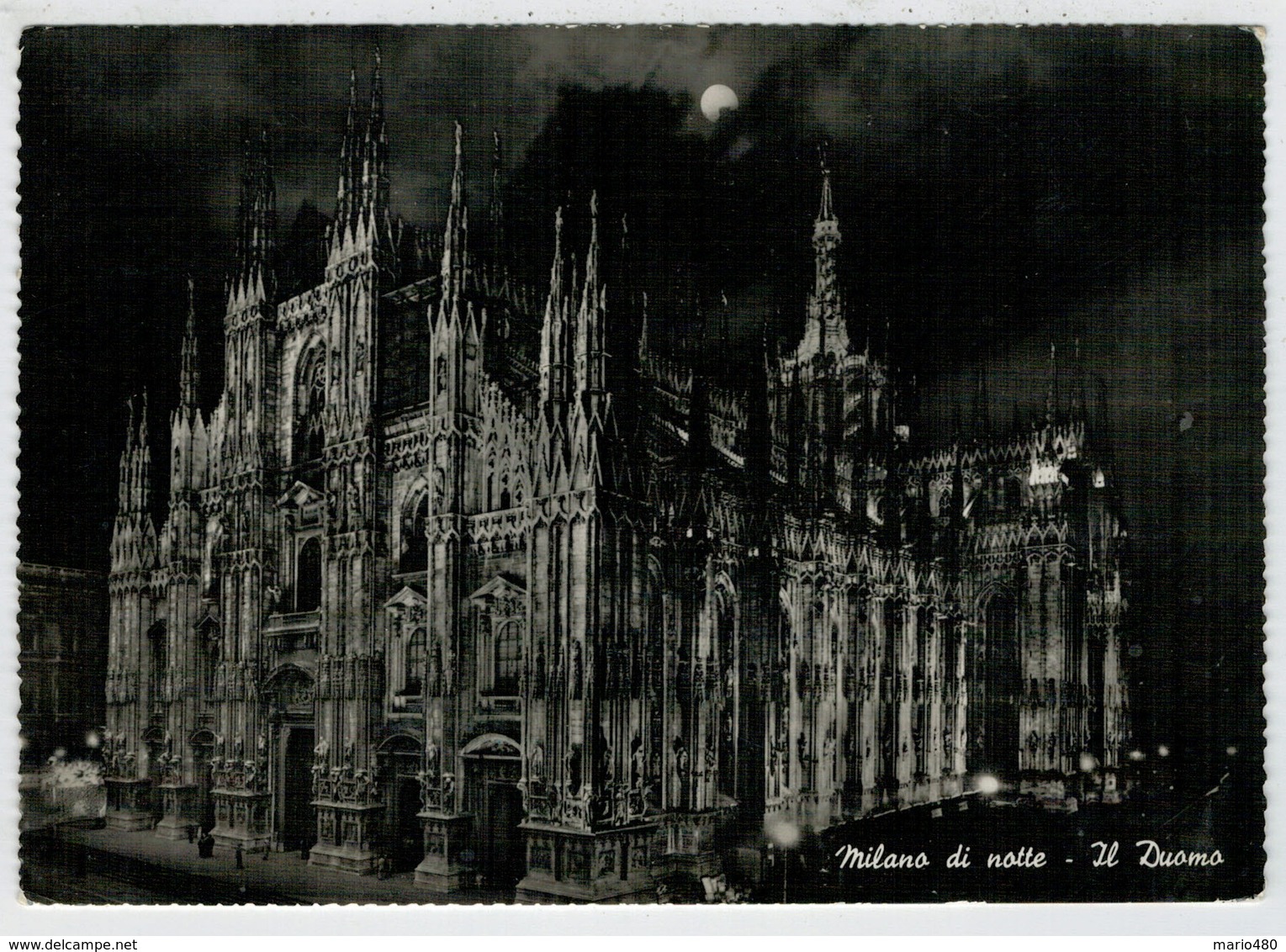 MILANO  DI  NOTTE     IL  DUOMO       (VIAGGIATA) - Milano