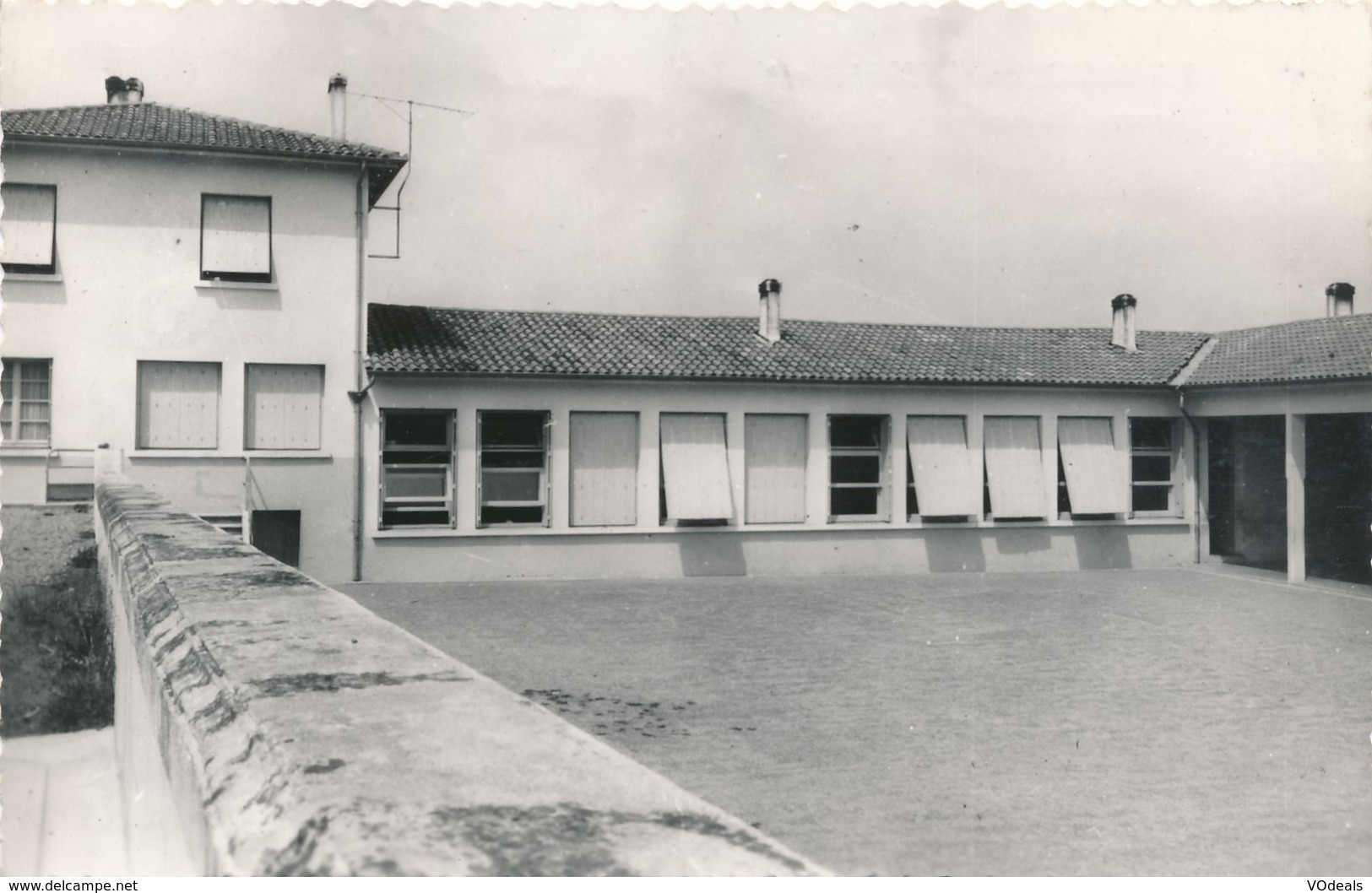 CPSM - France - (32) Gers - Larroque Sur Losse - Groupe Scolaire - Autres & Non Classés