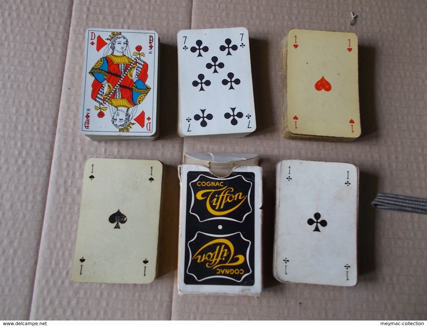 LOT CARTES A JOUER COGNAC TIFFON à Jarnac Joker  RHUM GEOCO APERITIF SAINT RAPHAEL - 32 Cartes