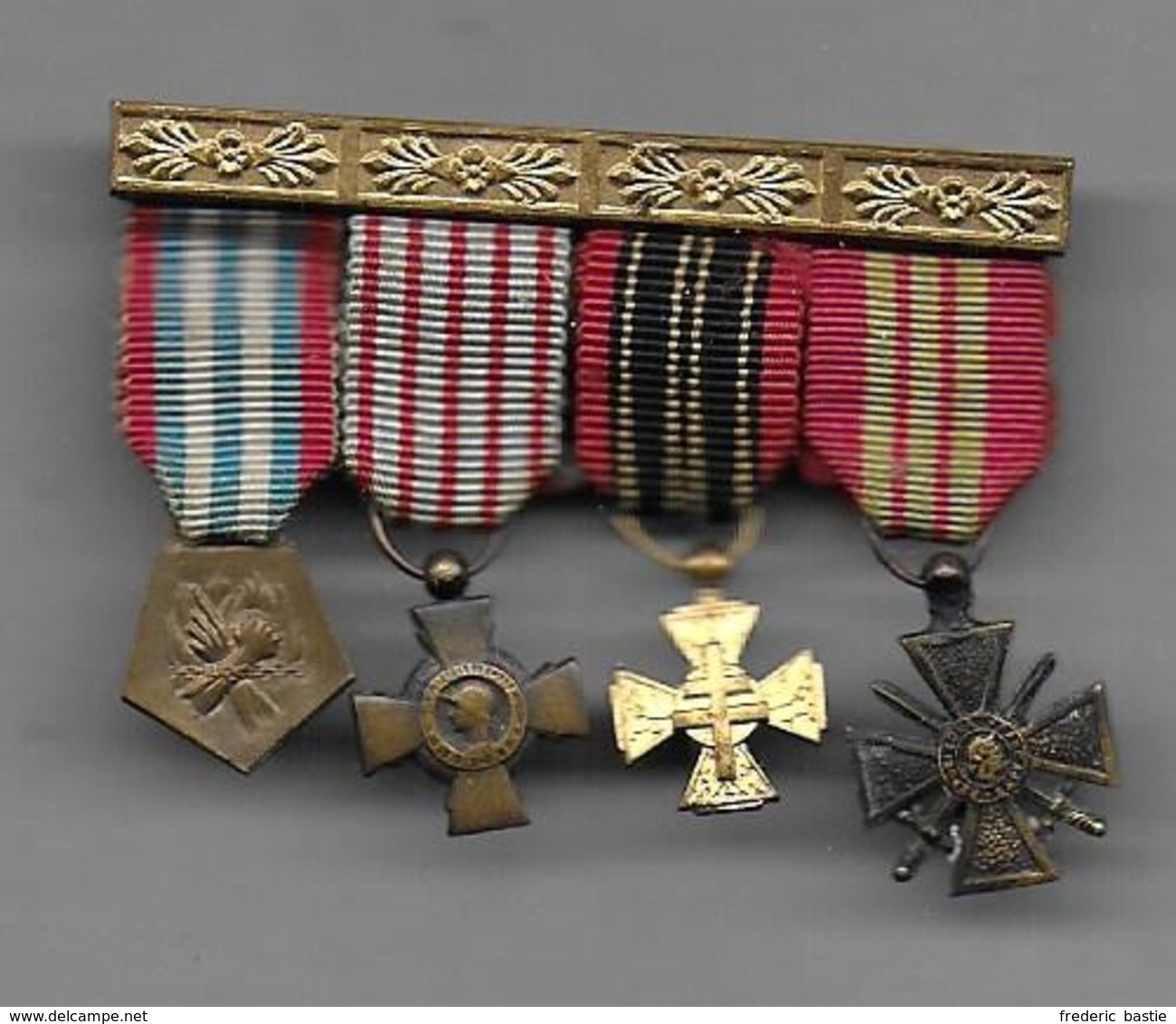 Guerre De 40 - Barrette De 4 Médailles En Réduction - France