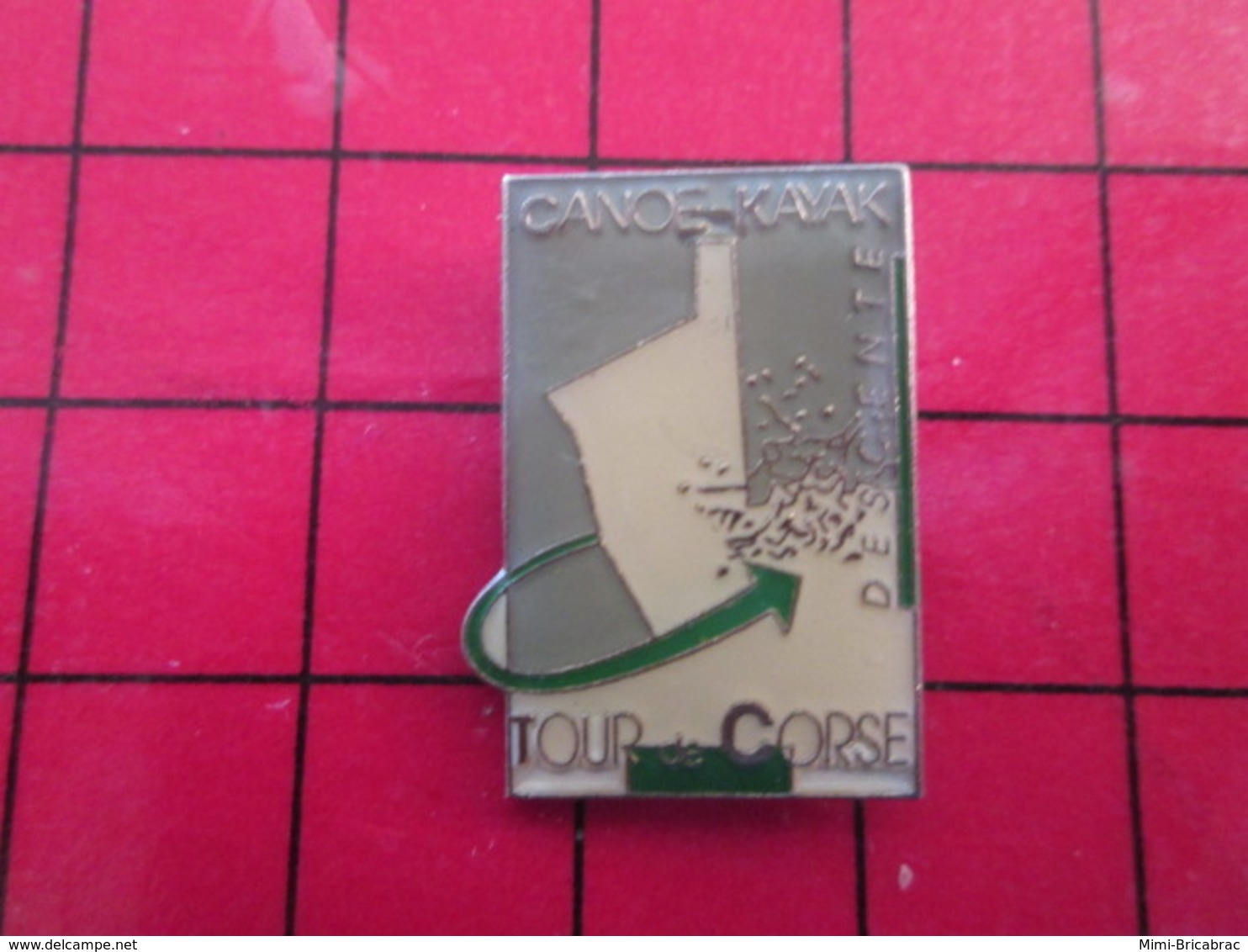 910a Pins Pin's  / Rare Et De Belle Qualité / THEME SPORTS / TOUR DE CORSE EN CANOE KAYAK - Kano