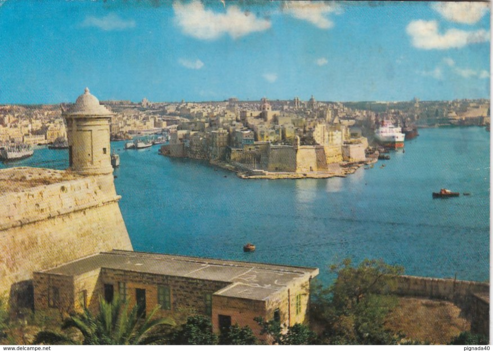 Cp , MALTE , S'avançant Dans Le GRAND PORT, La Vieille Ville De Senglea, Fortifiée De Massifs Bastions - Malte