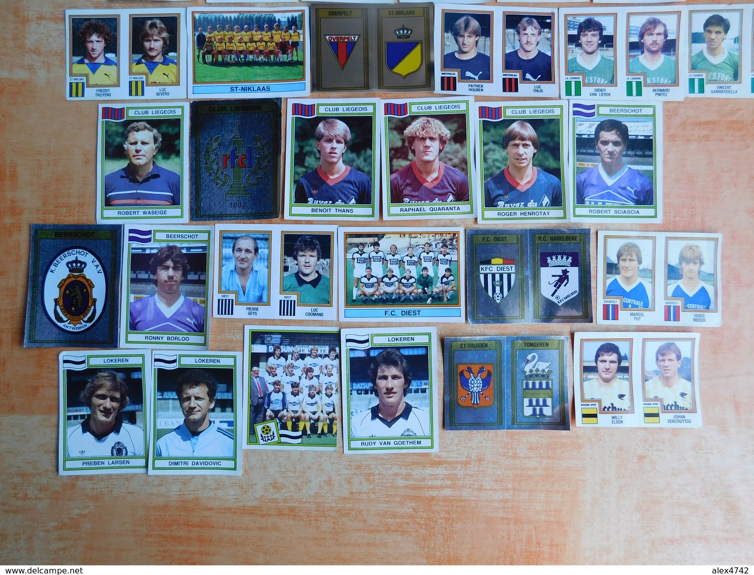 30 Stickers Football Belge 1984  (Box2) - Sport