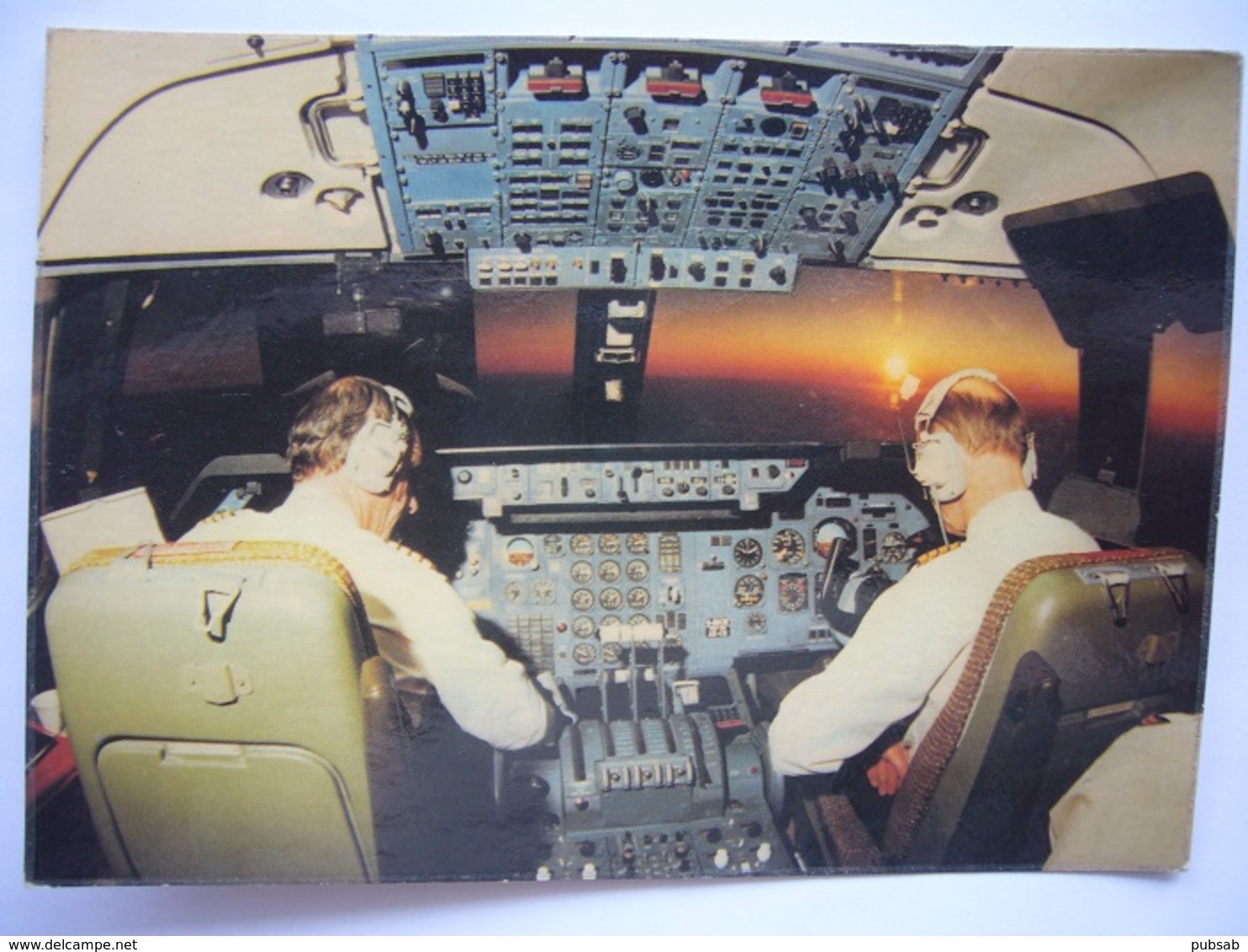 Avion / Airplane / GULF AIR / Lockheed L-1011 Tristar / Cockpit / Airline Issue - 1946-....: Era Moderna