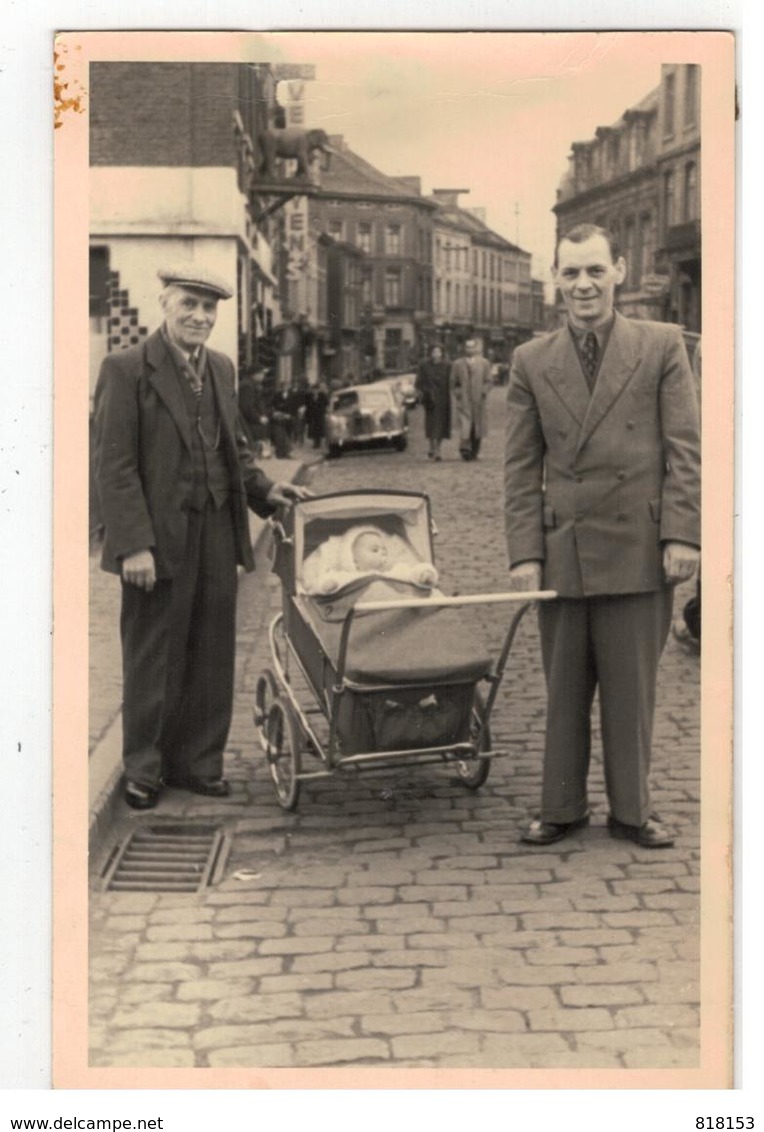 Tamines? Straatzicht Met 2 Mannen En Babykoets  Fotokaart 14x9 Cm - To Identify