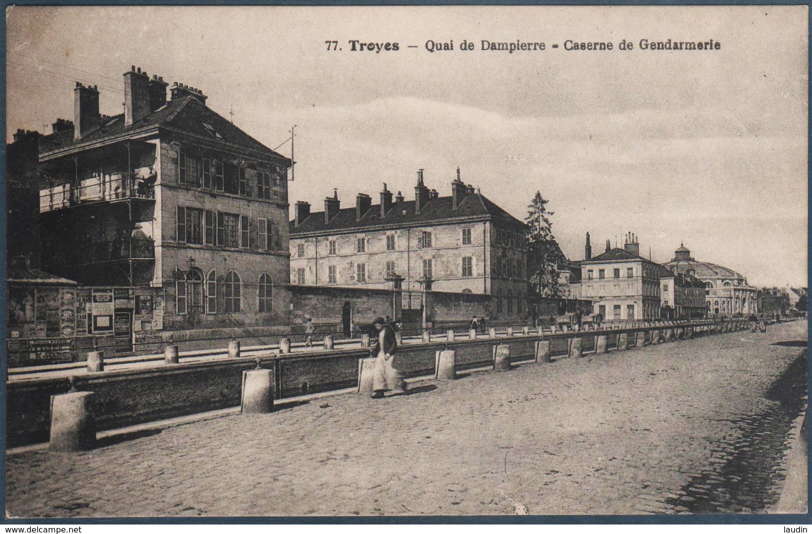 Troyes , Quai De Dampierre , Caserne De Gendarmerie , Animée - Troyes