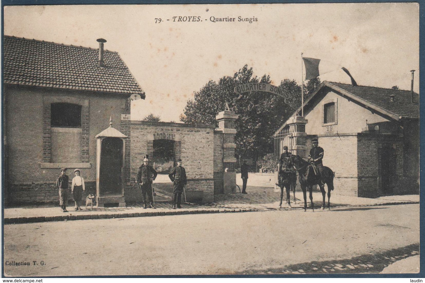 Troyes , Quartier Songis , Soldat à Cheval , Animée - Troyes