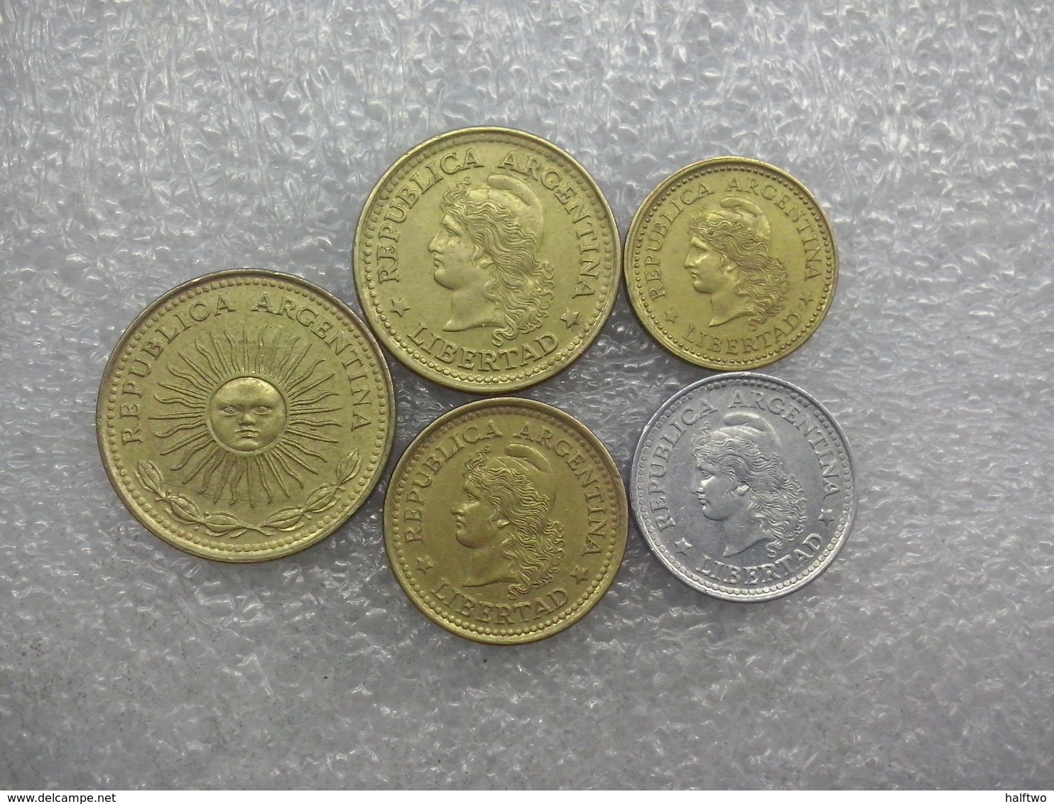 Argentina  1 Peso , 5 -50 Centavos   1970-75 - Argentine