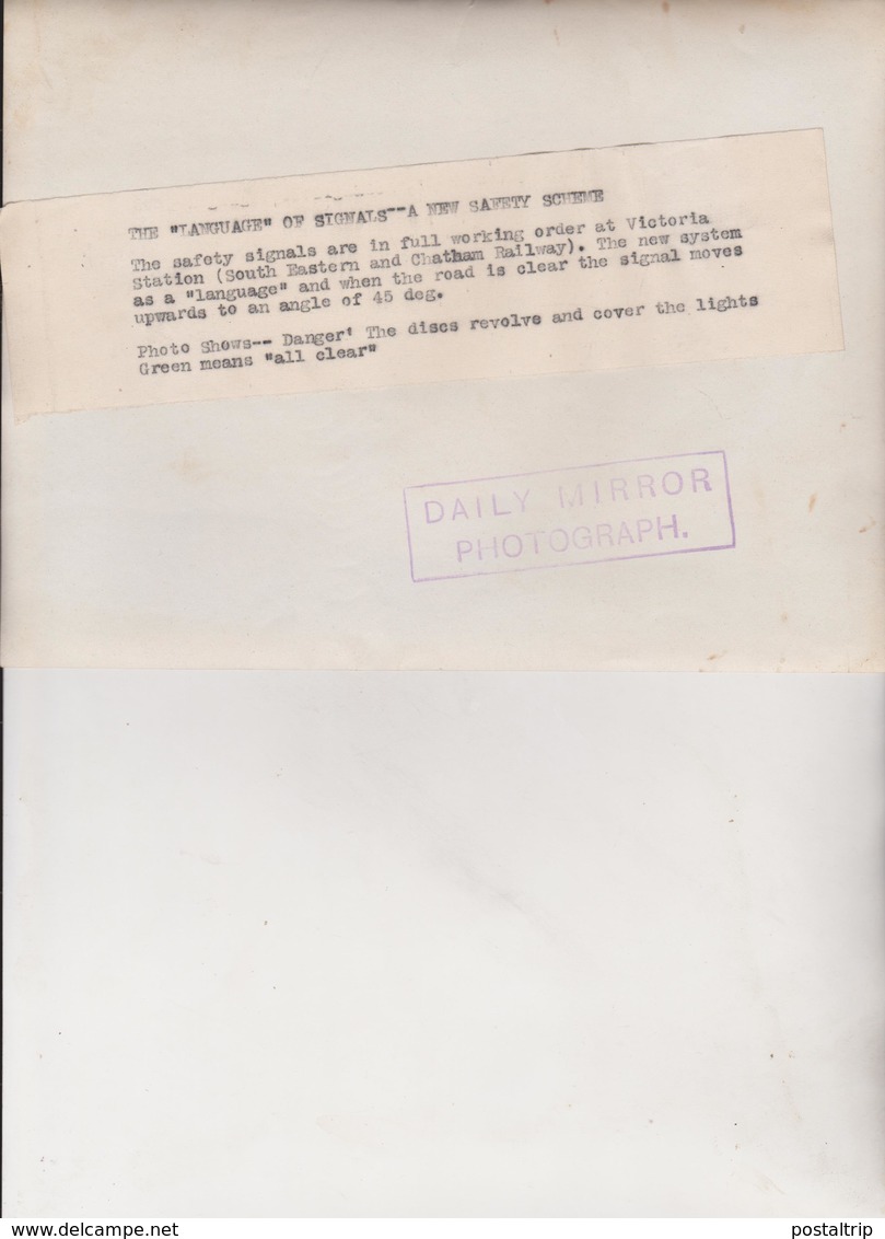 LANGUAGE OF SIGNALS  VICTORIA STATION SOUTH EASTERN AND CHATHAM RAILWAY   Fonds Victor FORBIN (1864-1947) - Trenes