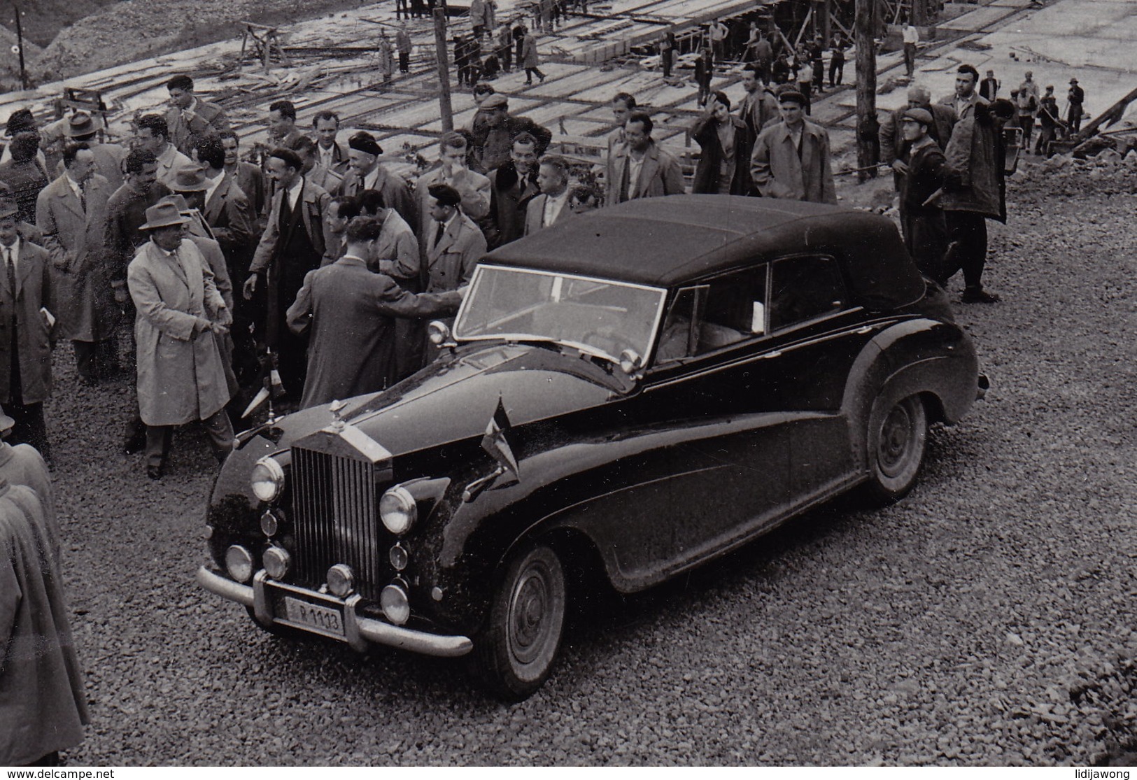 President Tito With Rolls-Royce (not Postcard) PHOTO (JUGOFOTO) 13 X 17 Cm AUTO AUTOMOBILE CAR (see Sales Conditions) - Voitures De Tourisme