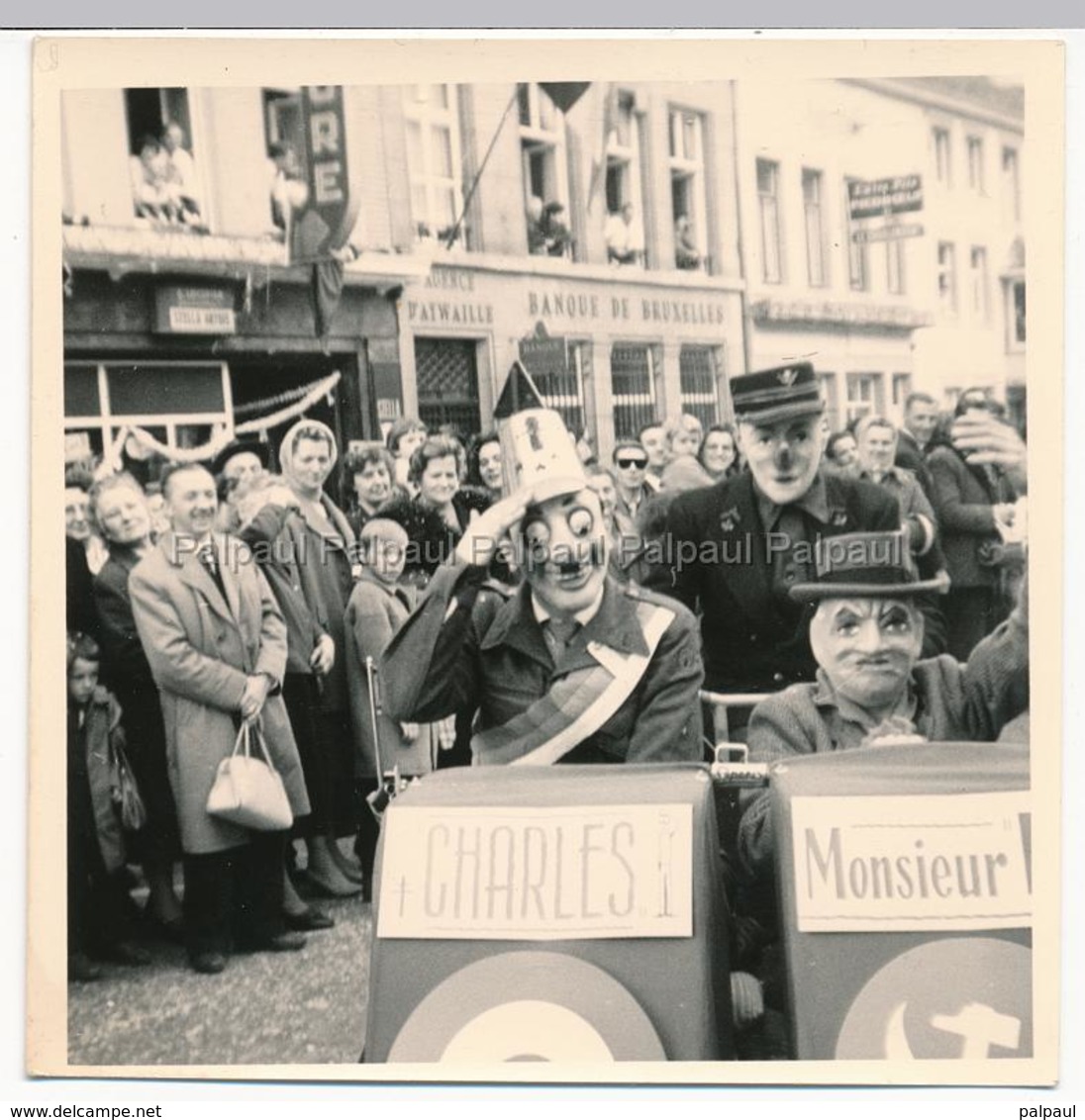 Aywaille  Fete - Carnaval ? - BANQUE DE BRUXELLES - AGENCE D AYWAILLE -  Charles De Gaulle Winston Churchill - Aywaille