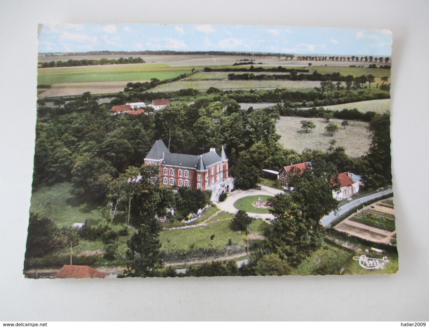 Cpsm Colorisée HUCQUELIERS  - Vue Aerienne & Chateau  TBE - Other & Unclassified