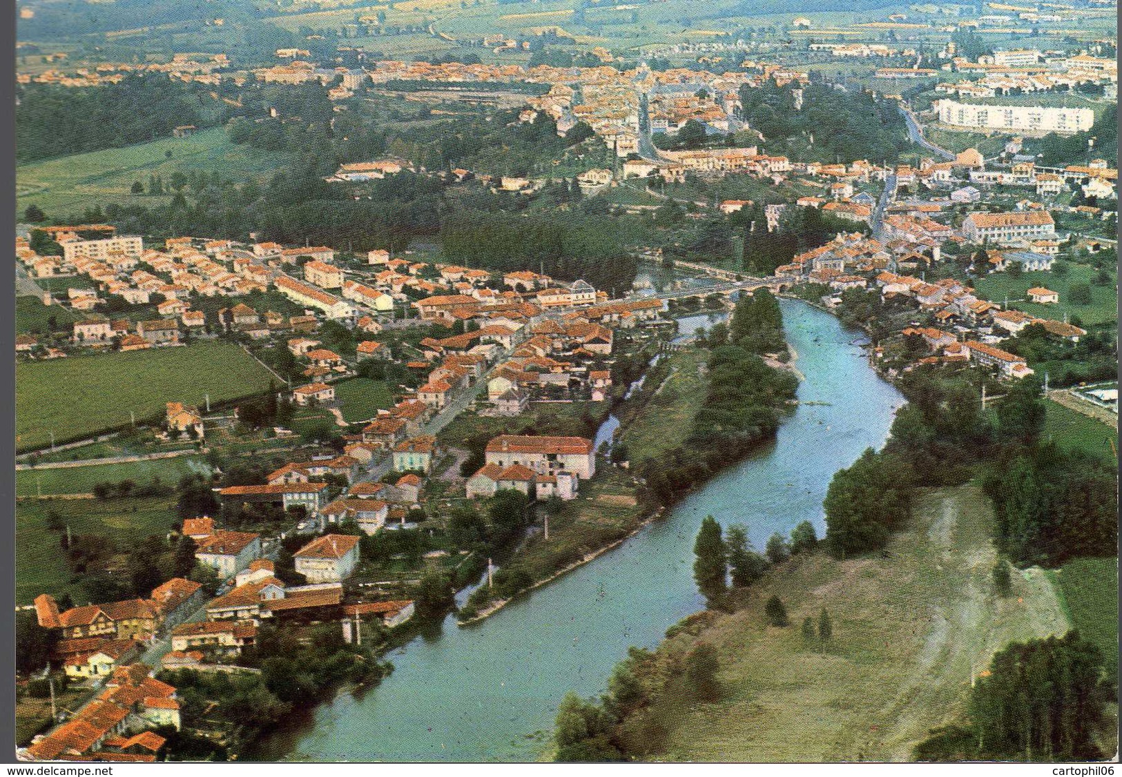 - CPSM GOURDAN POLIGNAN - MONTREJEAU (31) - Vue Aérienne 1976 - Editions Larrey 9 603 - - Montréjeau