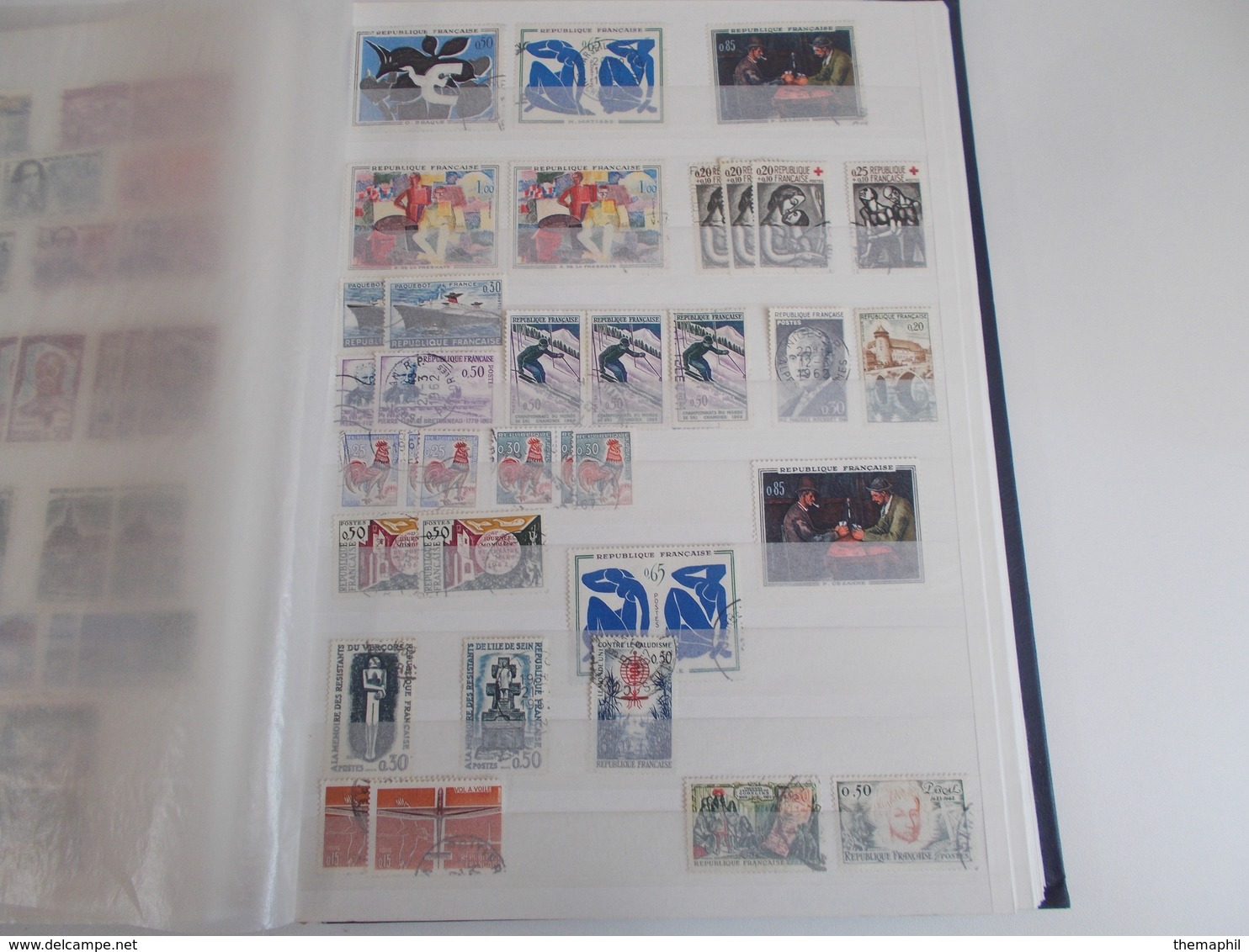 lot n° 572  FRANCE un classeur de timbres obl.  quelques neufs