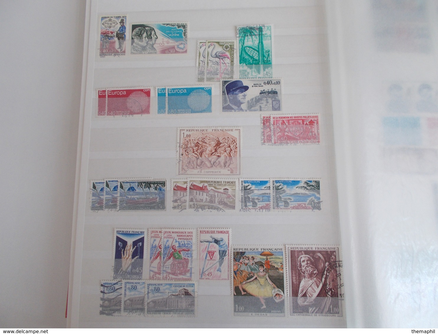 lot n° 572  FRANCE un classeur de timbres obl.  quelques neufs