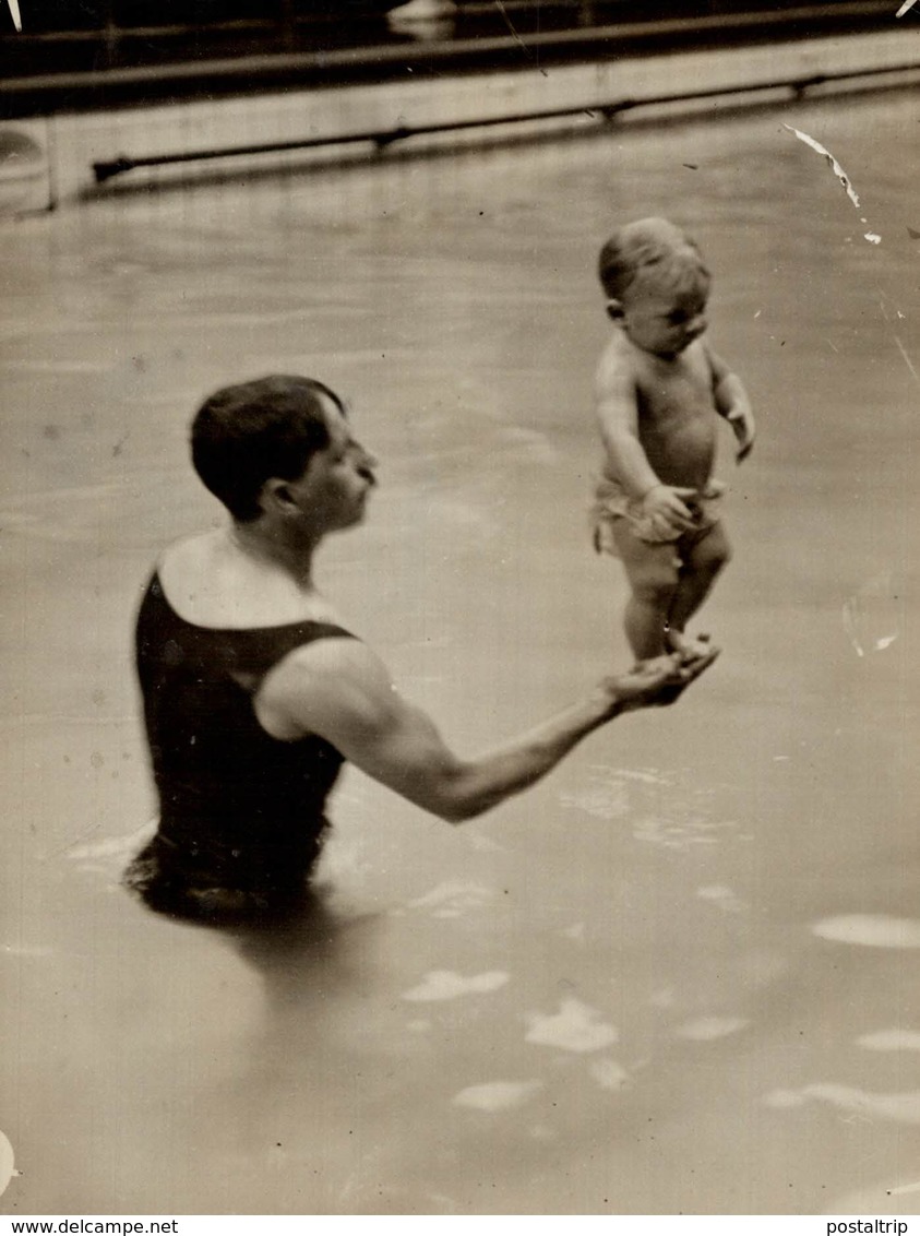 ROY SMITH 7 MONTHS SWIMS   NIÑOS KIDS   Fonds Victor FORBIN (1864-1947) - Deportes