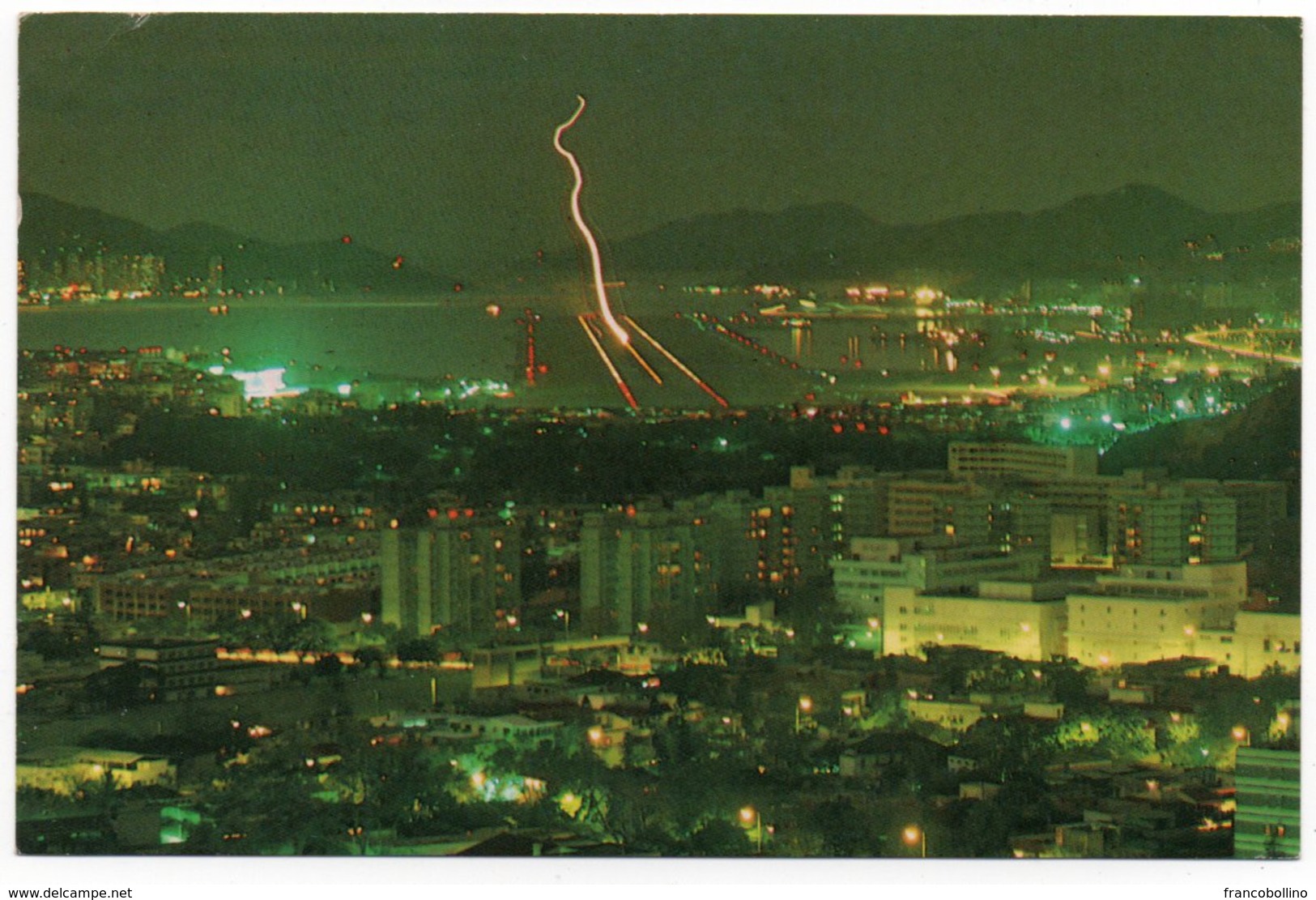 HONG KONG - VIEW OF PLANE MAKING A NIGHT LANDING AT KAI TAK AIRPORT/ AEROPORT/FLUGHAFEN / THEMATIC STAMP-HALLEY'S COMET - China (Hong Kong)