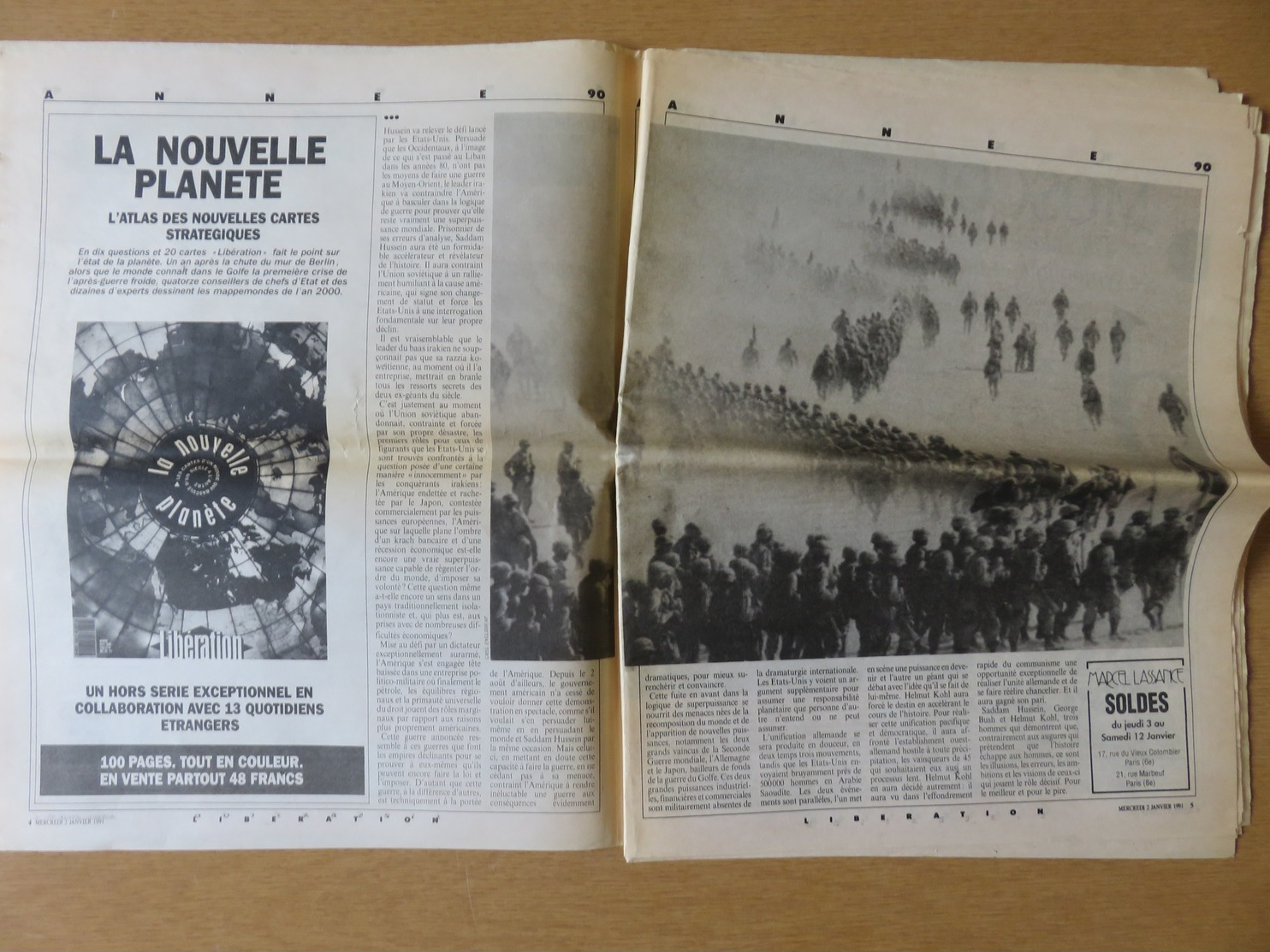 Journal Libération 2 Janvier 1991 - Douze Scènes D'un Monde En Désordre Le Communisme Moribond, Son Empire évanoui, Le - 1950 - Today