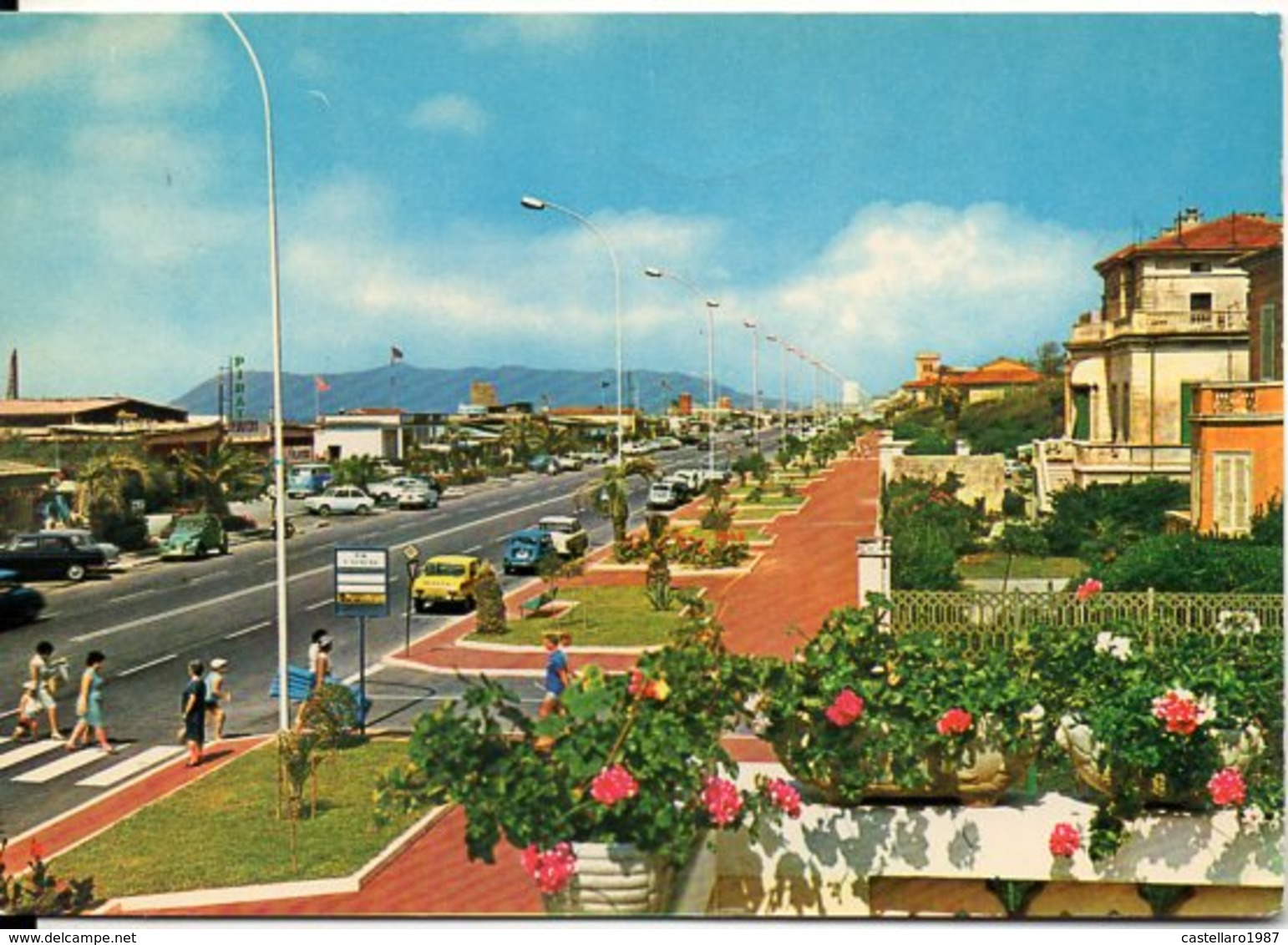 MARINA DI MASSA - Lungomare E Spiaggia - Massa