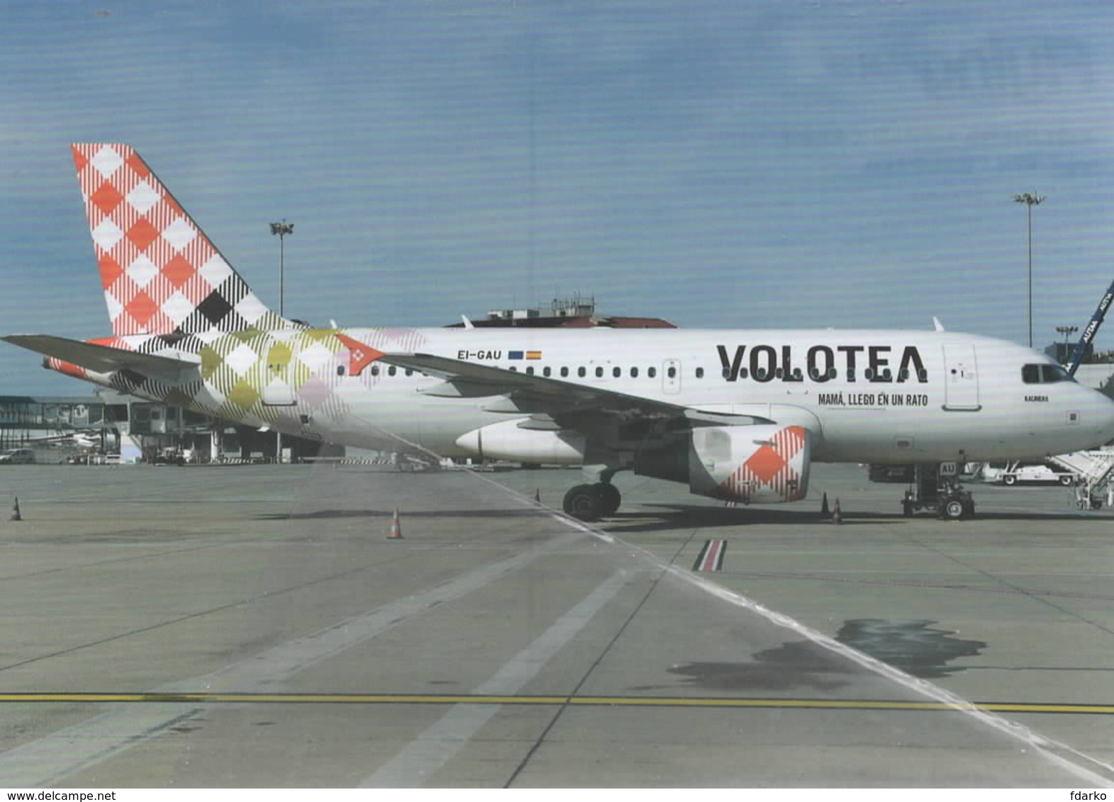 Volotea Airbus A319-100  EI-GAU At Toulouse, France - 1946-....: Era Moderna