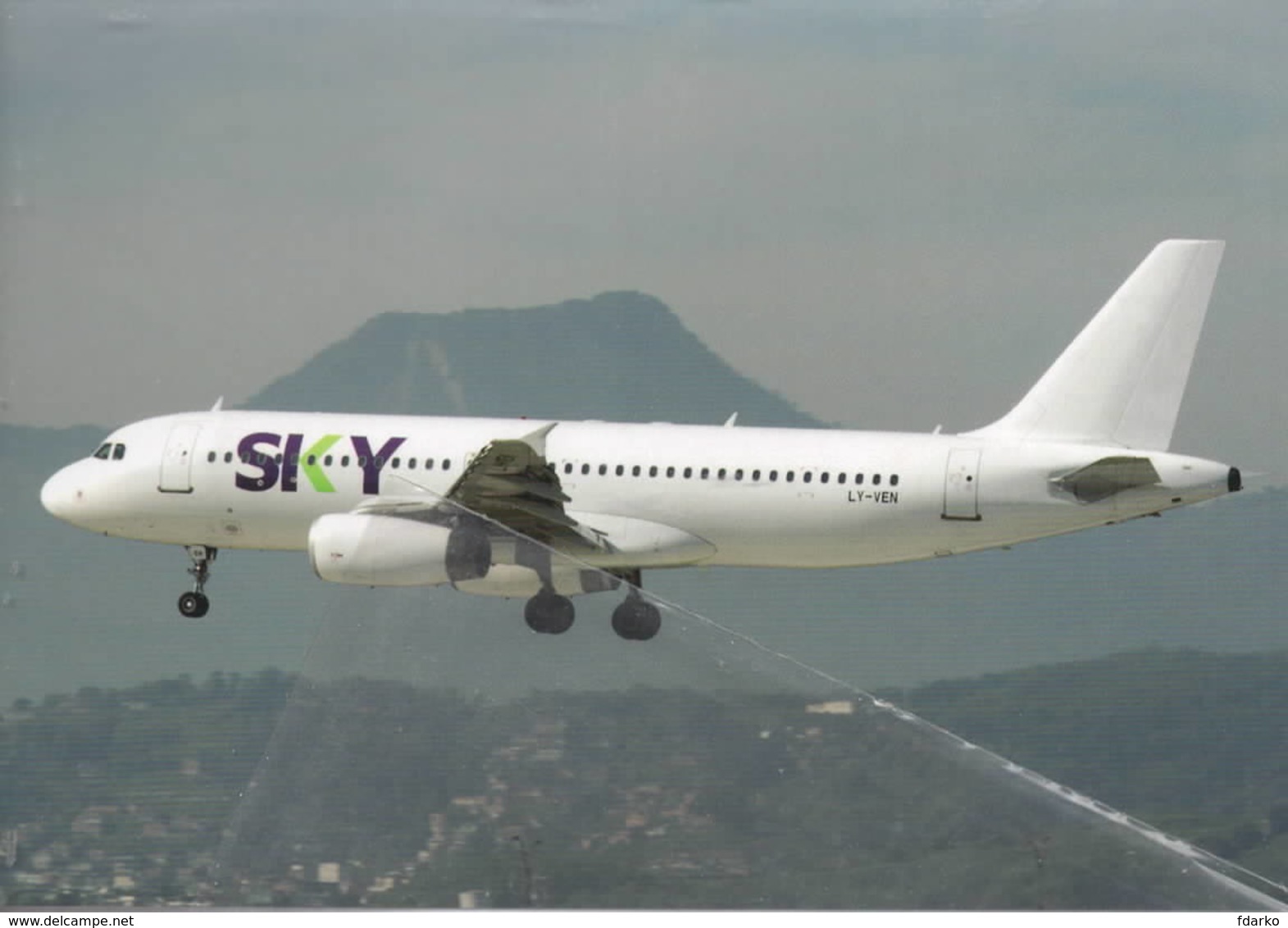 Sky Airlines -Avion Express A320  LY-VEN At Rio De Janeiro Brazil - 1946-....: Era Moderna