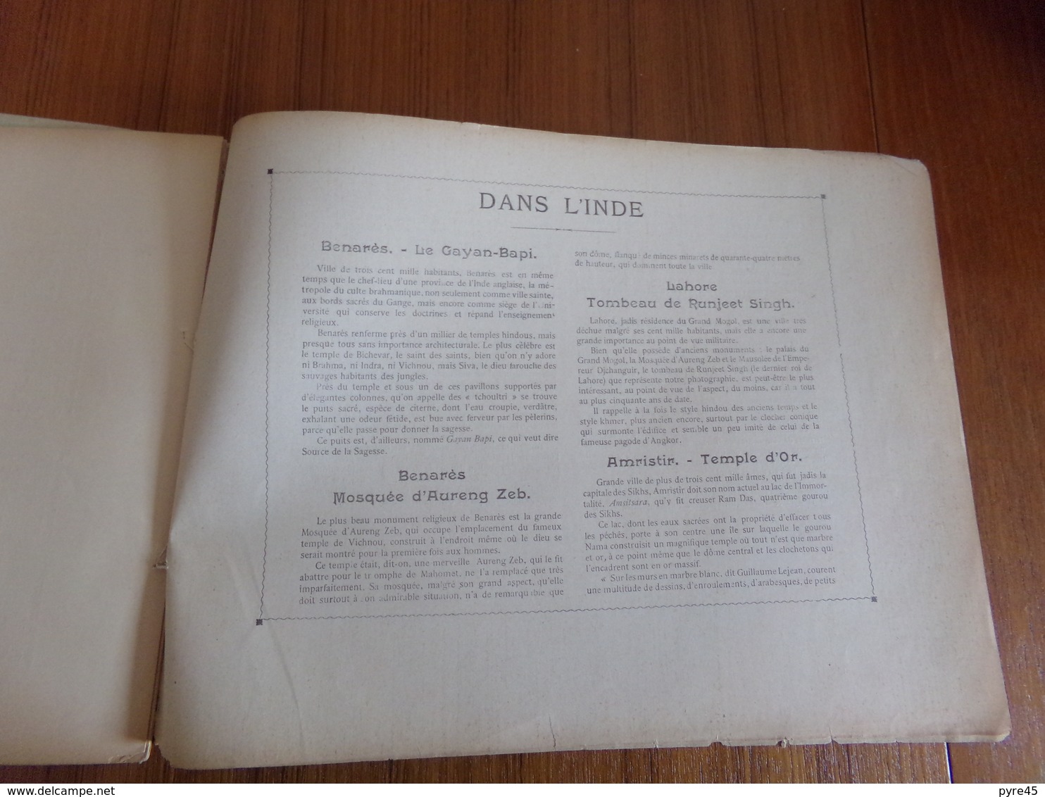 " Autour du monde " fascicule 28 aquarelles souvenirs, voyages " Inde tombeaux et monuments sacrés "+ table des matières