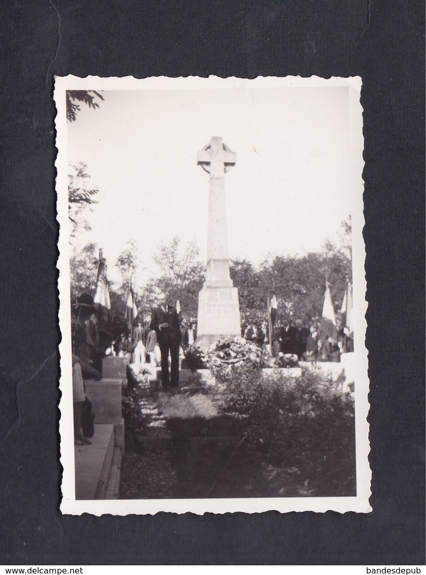 Photo Originale Lironville Ceremonie Hommage Aux Heros De Lironville  Morts Pour La France Monument - Guerre, Militaire