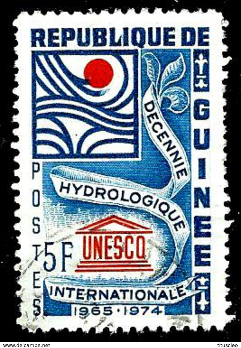 GUINÉE 284° 5f Bleu Et Vermillon Décennie Hydraulique Internationale (10% De La Cote + 0,25) - Guinée (1958-...)