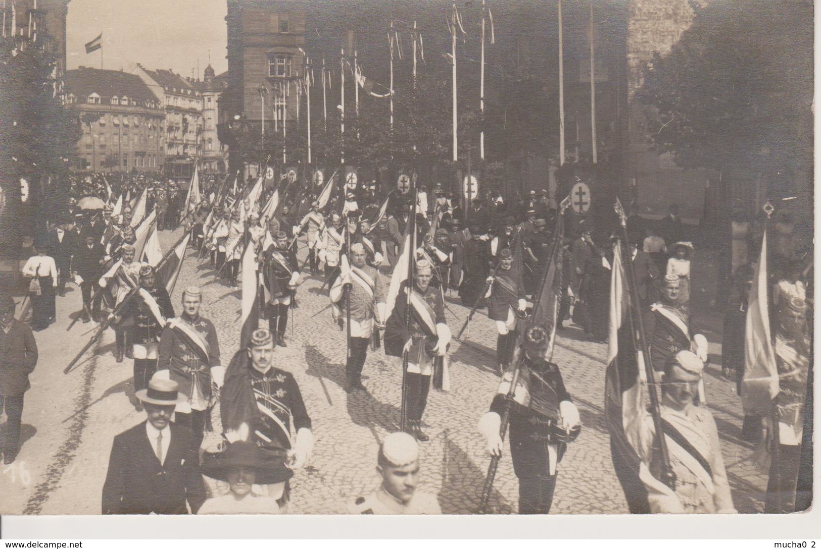 57 - METZ - CARTE PHOTO - DEFILE HISTORIQUE ? - Metz