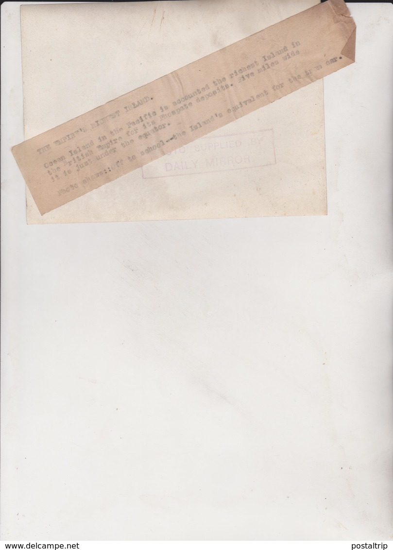 OCEAN ISLAND IN THE PACIFIC  BRITISH EMPIRE PHOSPATE DEPOSITS OFF T0 SCHOOL  Fonds Victor FORBIN (1864-1947) - Lugares