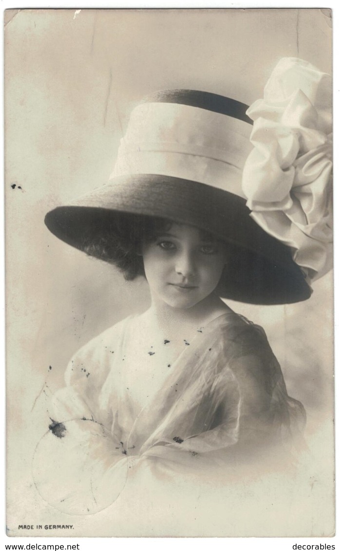 1911 EDWARDIAN BEAUTY GRETE REINWALD BEAUTIFUL LITTLE GIRL FILLE FILLETTE WITH CHAPEAU RPPC - Portraits