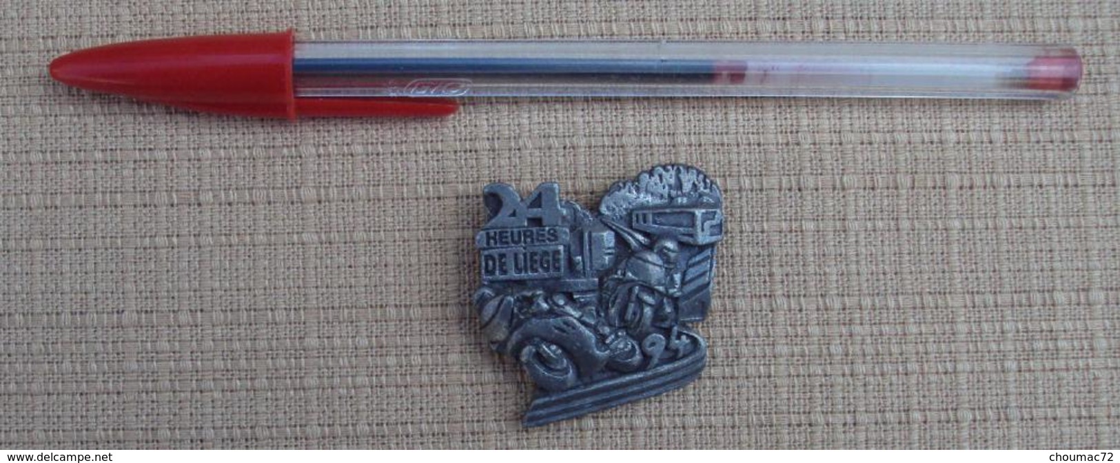 002, Transport Moto, Badge Médaille Insigne 24 Heures De Liège - Motorräder