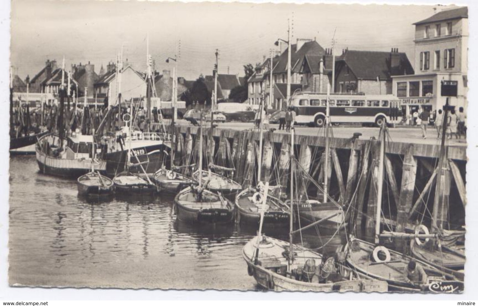 GRANDCAMP - Les - BAINS, Bateaux De Pêche Format 9x14 - Bon état - Autres & Non Classés