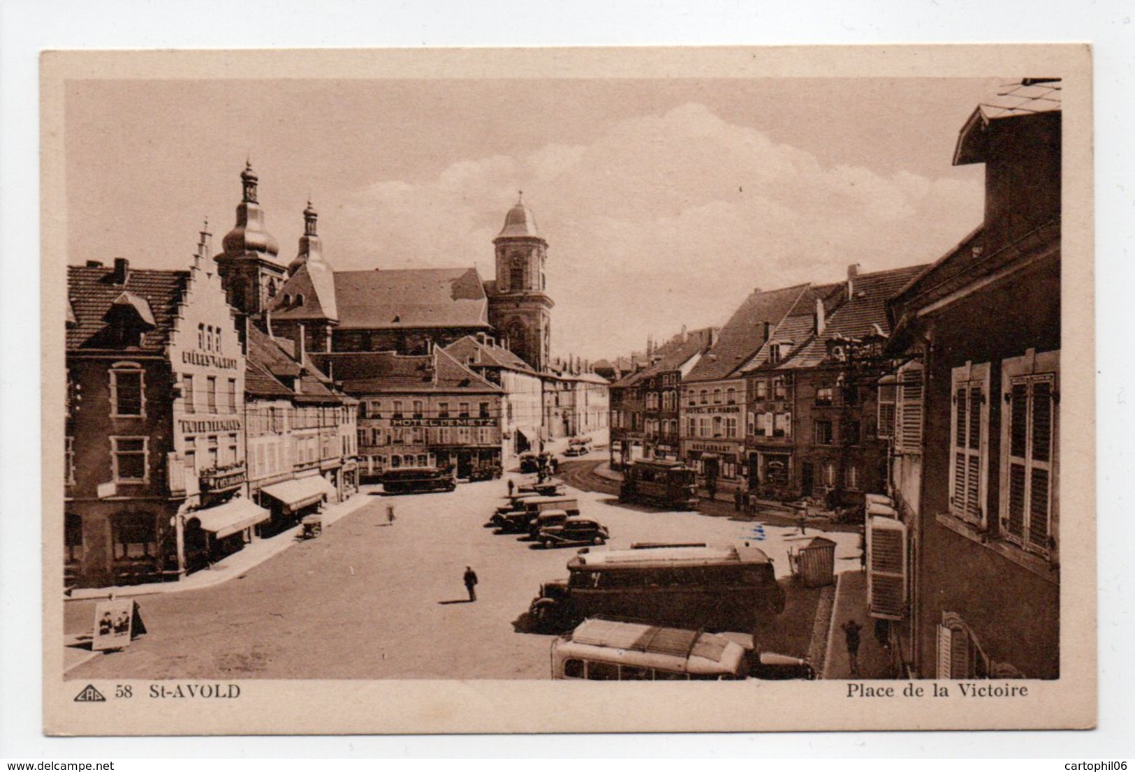 - CPSM SAINT-AVOLD (57) - Place De La Victoire - Photo CAP N° 58 - - Saint-Avold