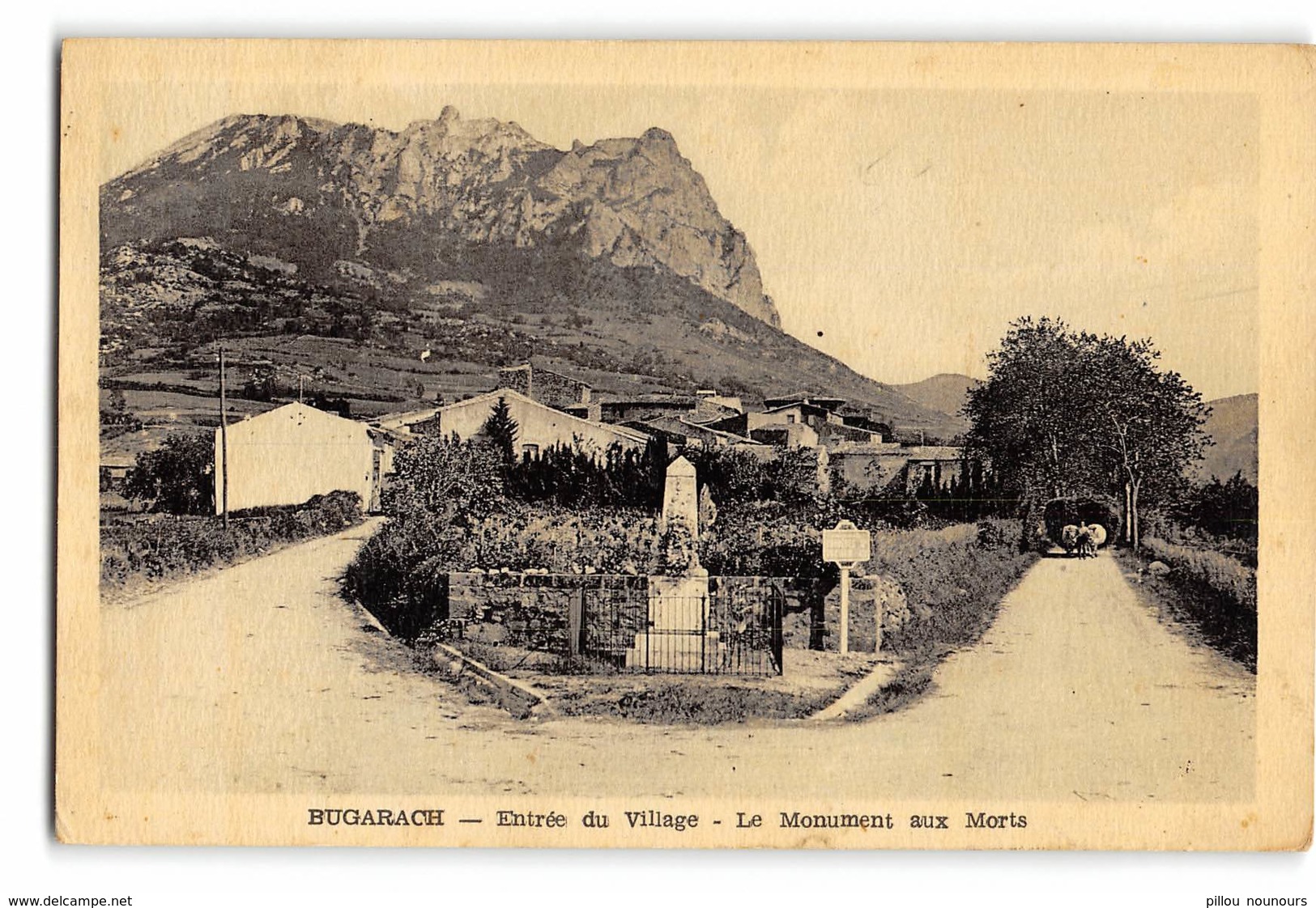 Bugarach_Entrée Du Village_Etat Superbe. - Autres & Non Classés