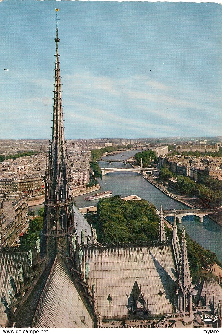 Cpm 75 Paris 1 Cathédrale Notre Dame La Fléche - Notre Dame De Paris