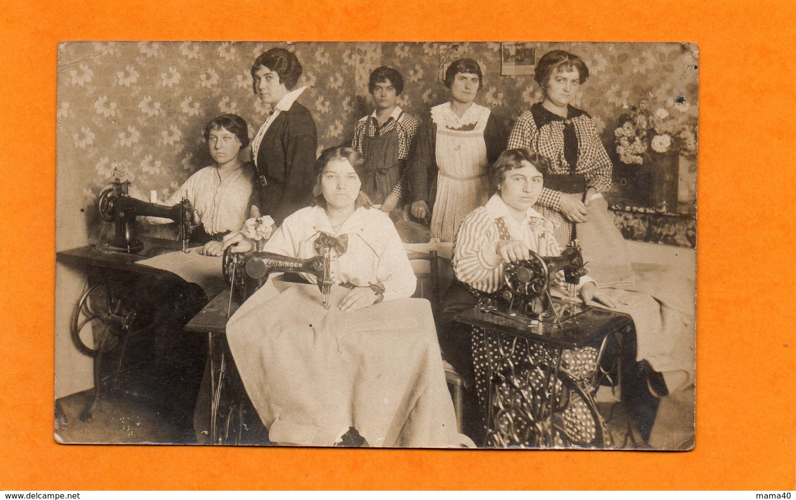 CARTE PHOTO - 37 - TOURS - ATELIER DE COUTURE - COUTURIERE - MACHINE A COUDRE - Tours