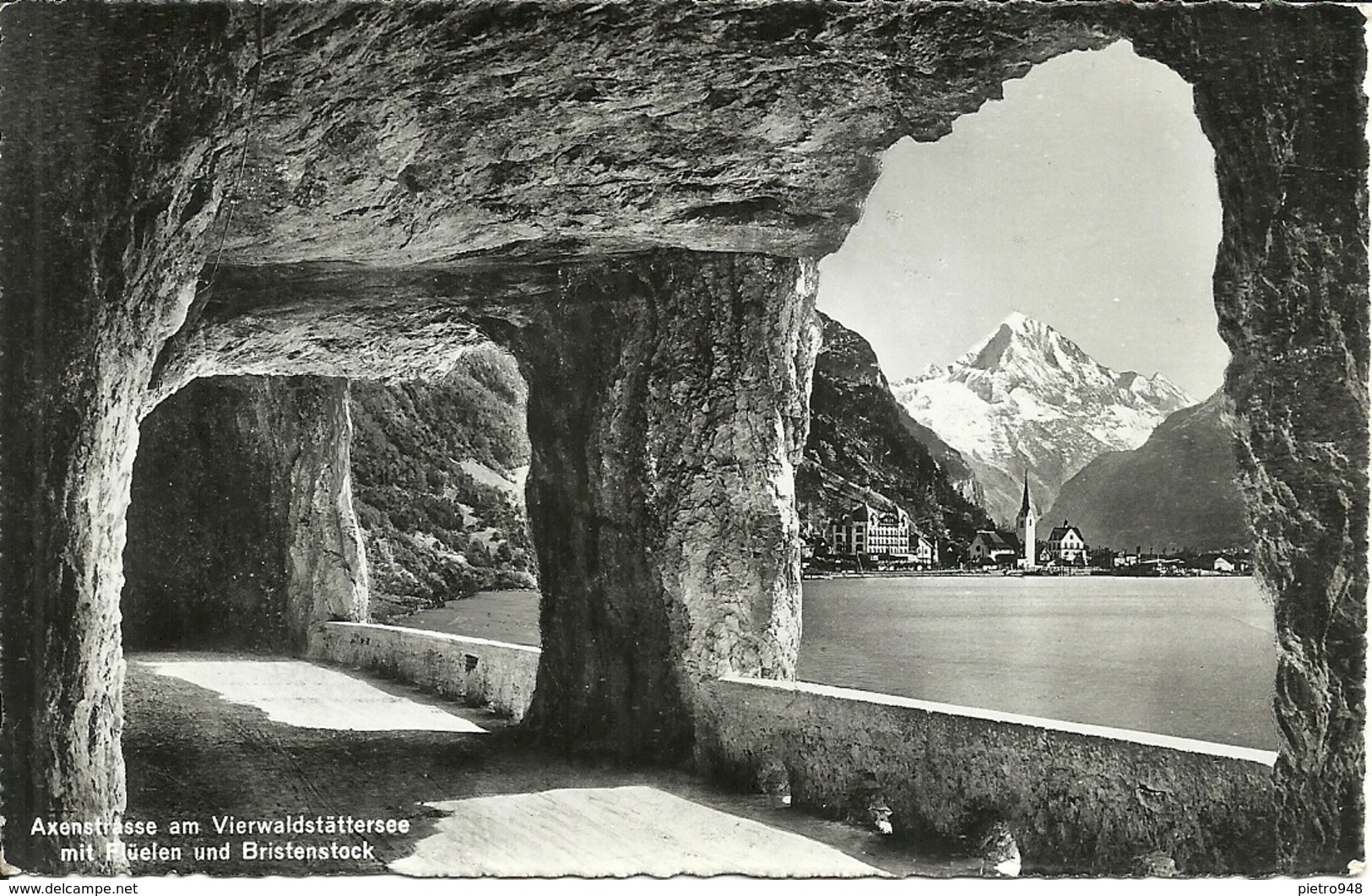 Axenstrasse (Svitto, Svizzera) Am Vierwaldstattersee Mit Fluelen Und Bristenstock - Altri & Non Classificati