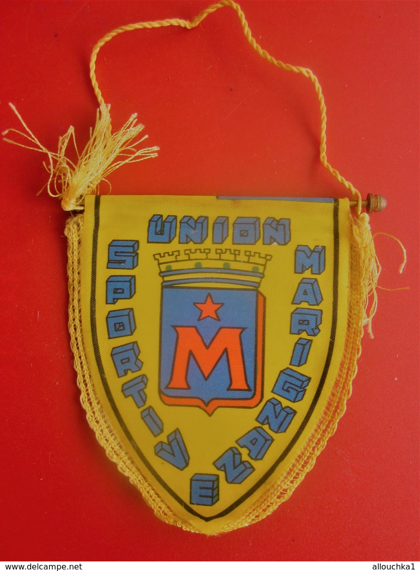 UNION SPORTIVE DE MARIGNANE  FANION CLUB DE FOOT --Sports  Football  Habillement, Souvenir & Logo - Apparel, Souvenirs & Other