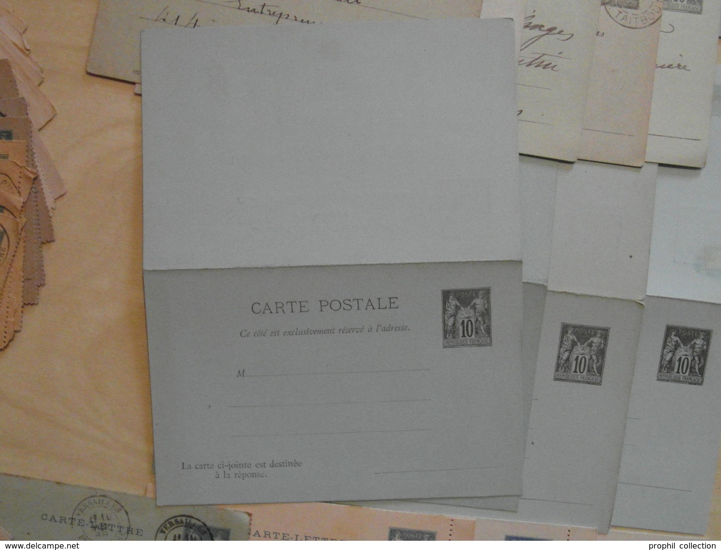 GROS LOT D'ENTIERS POSTAUX au TYPE SAGE dont CARTE-REPONSE CARTE-LETTRE ENVELOPPES BANDES etc. NEUFS OBLITÉRÉS