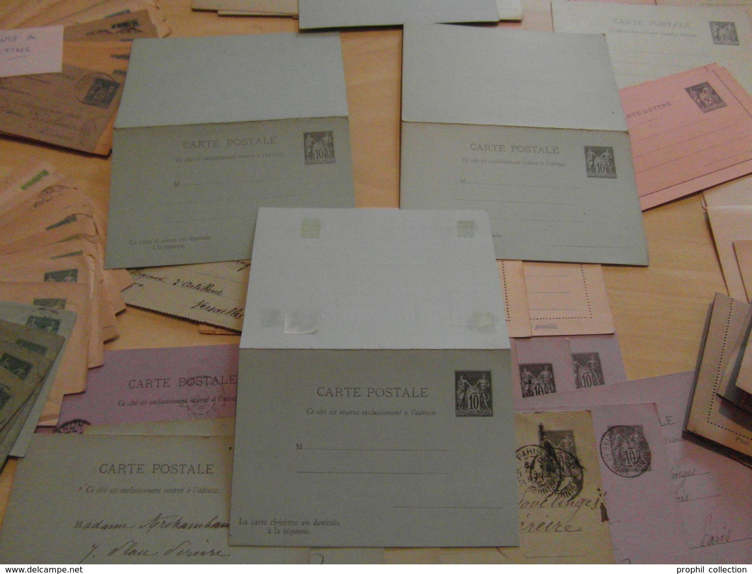 GROS LOT D'ENTIERS POSTAUX au TYPE SAGE dont CARTE-REPONSE CARTE-LETTRE ENVELOPPES BANDES etc. NEUFS OBLITÉRÉS