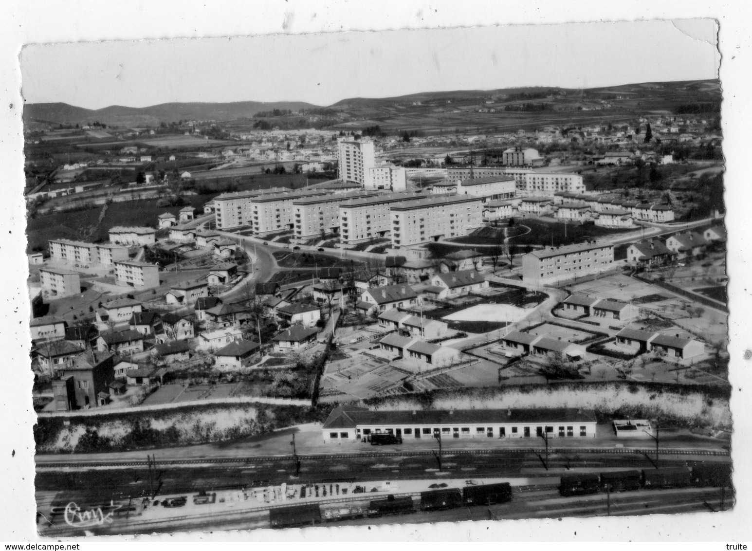 MACON VUE AERIENNE LES CITES DE BIOUX VUES DE LA GARE - Macon