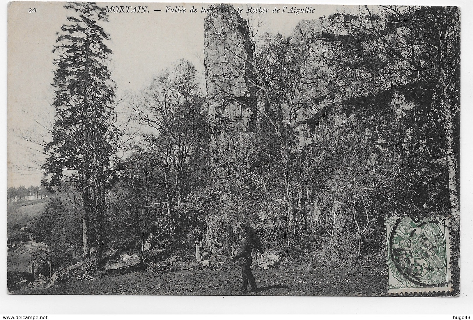 MORTAIN EN 1907 - N° 20 - ROCHER DE L' AIGUILLE AVEC PERSONNAGE - BEAU CACHET - CPA VOYAGEE - Autres & Non Classés