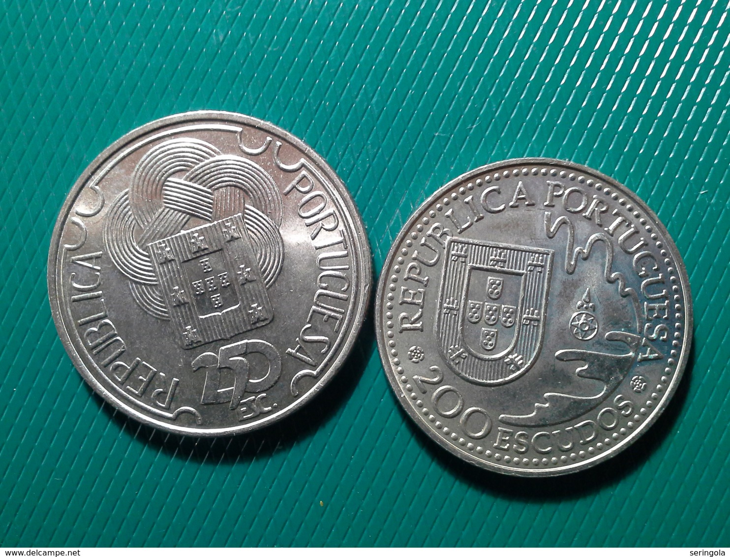 2 Moedas 200 Escudos 1993, 250 Escudos 1988 - Portugal